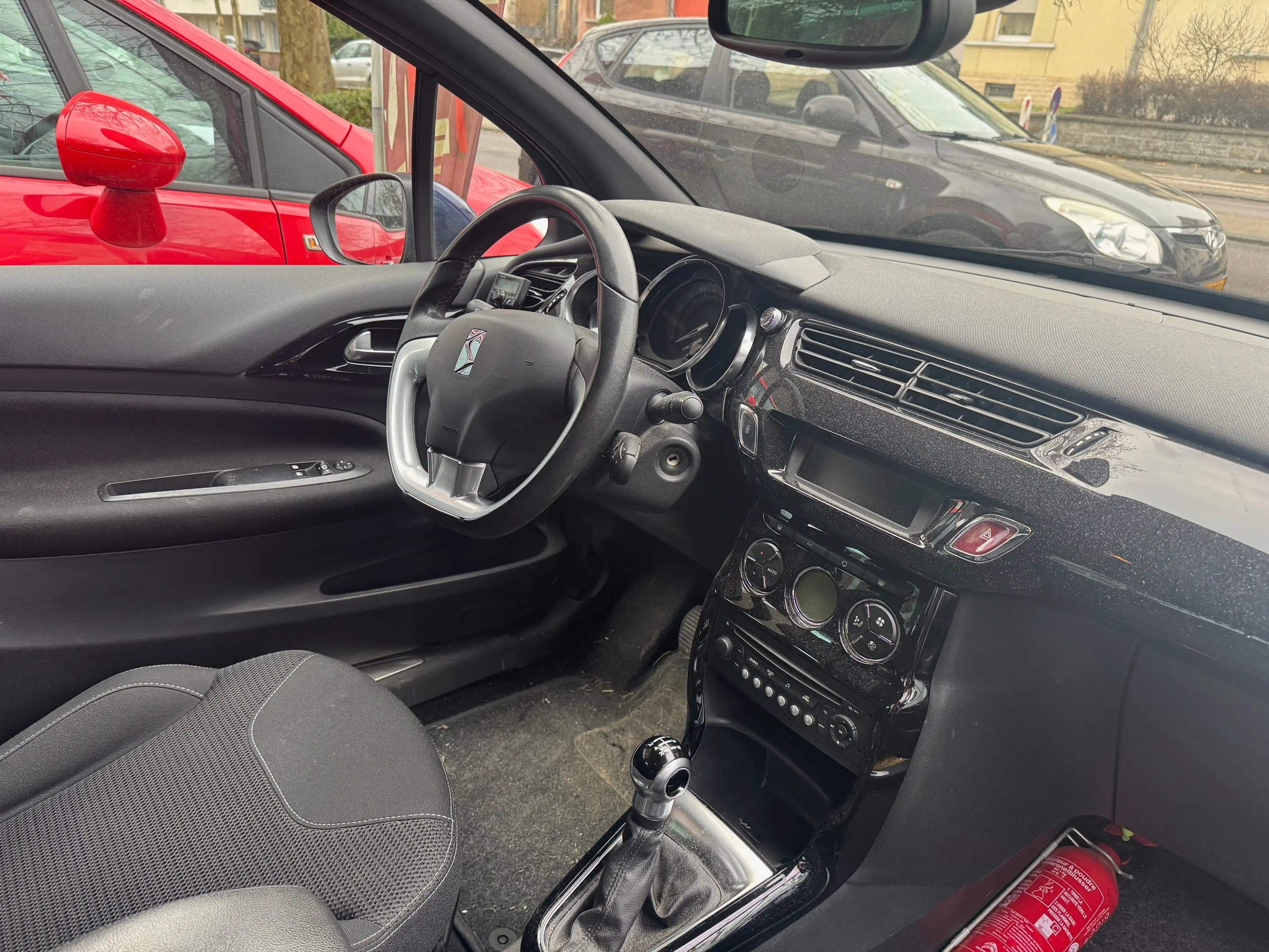 Citroen DS3 DS3 Pure Tech VTi 82 Opera Blue — photo 5