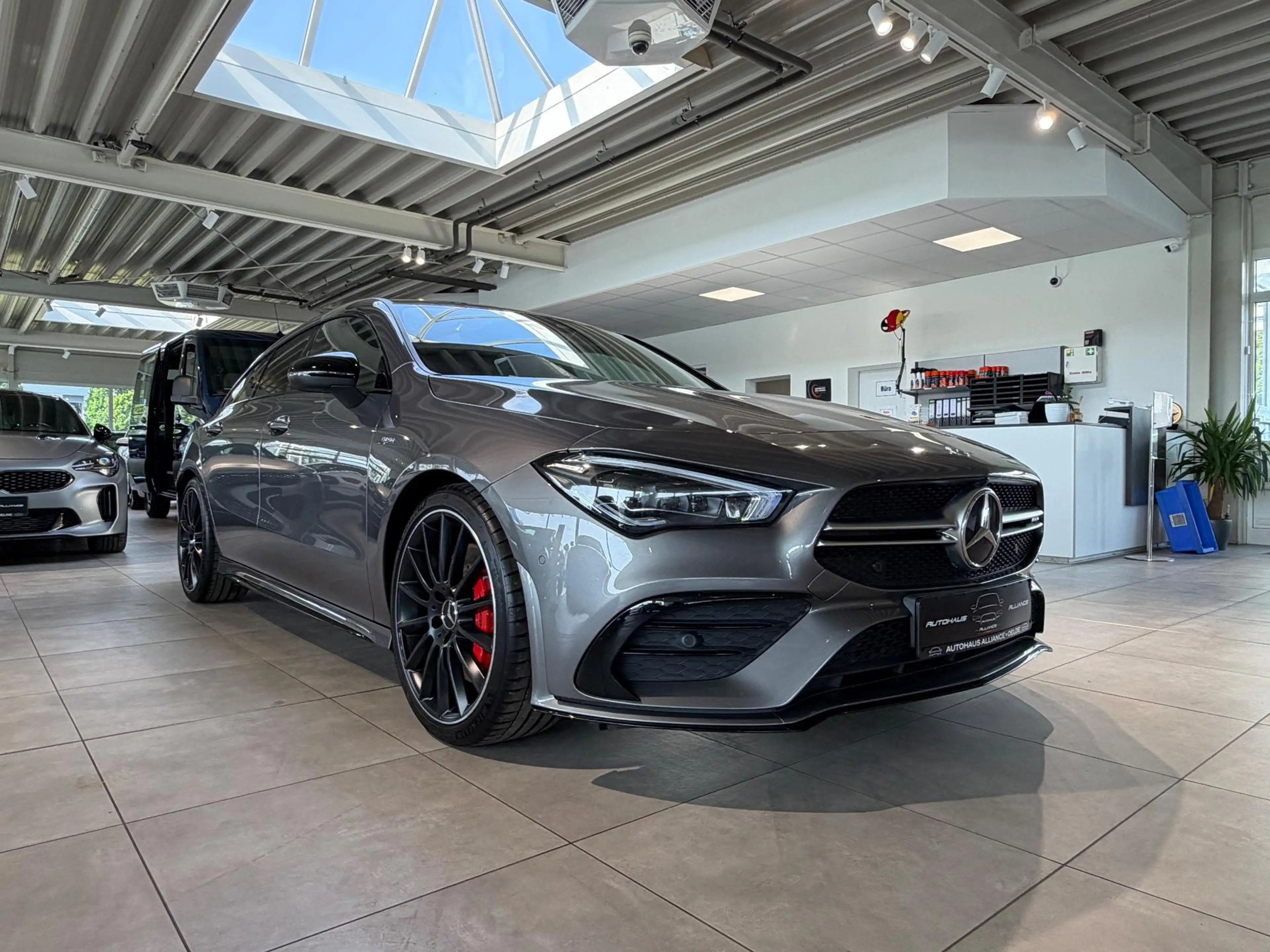Mercedes-Benz CLA 35 AMG Shooting Brake SB 4Matic 225 kW (306 PS), Autom... — photo 3