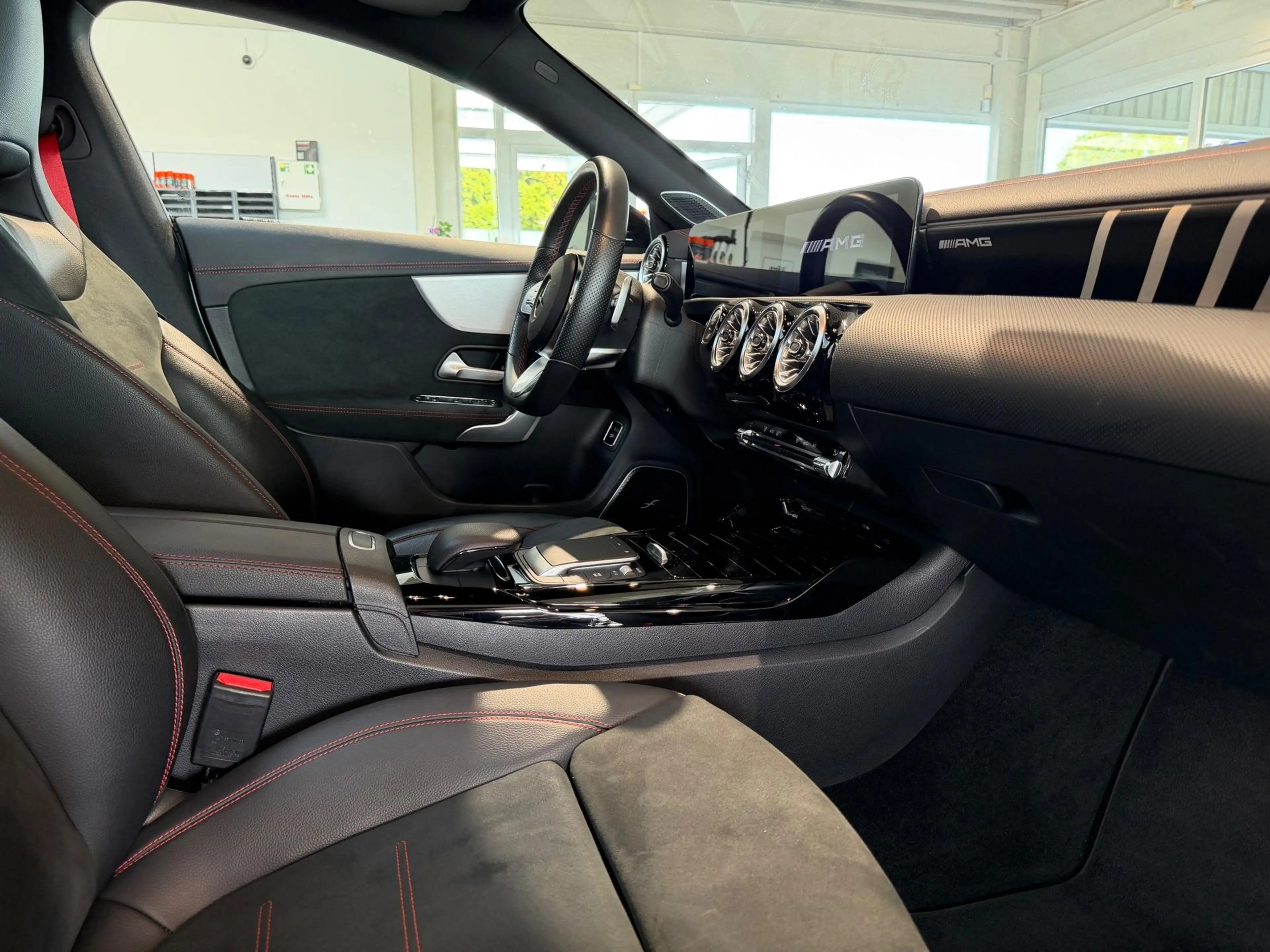 Mercedes-Benz CLA 35 AMG Shooting Brake SB 4Matic 225 kW (306 PS), Autom... — photo 9