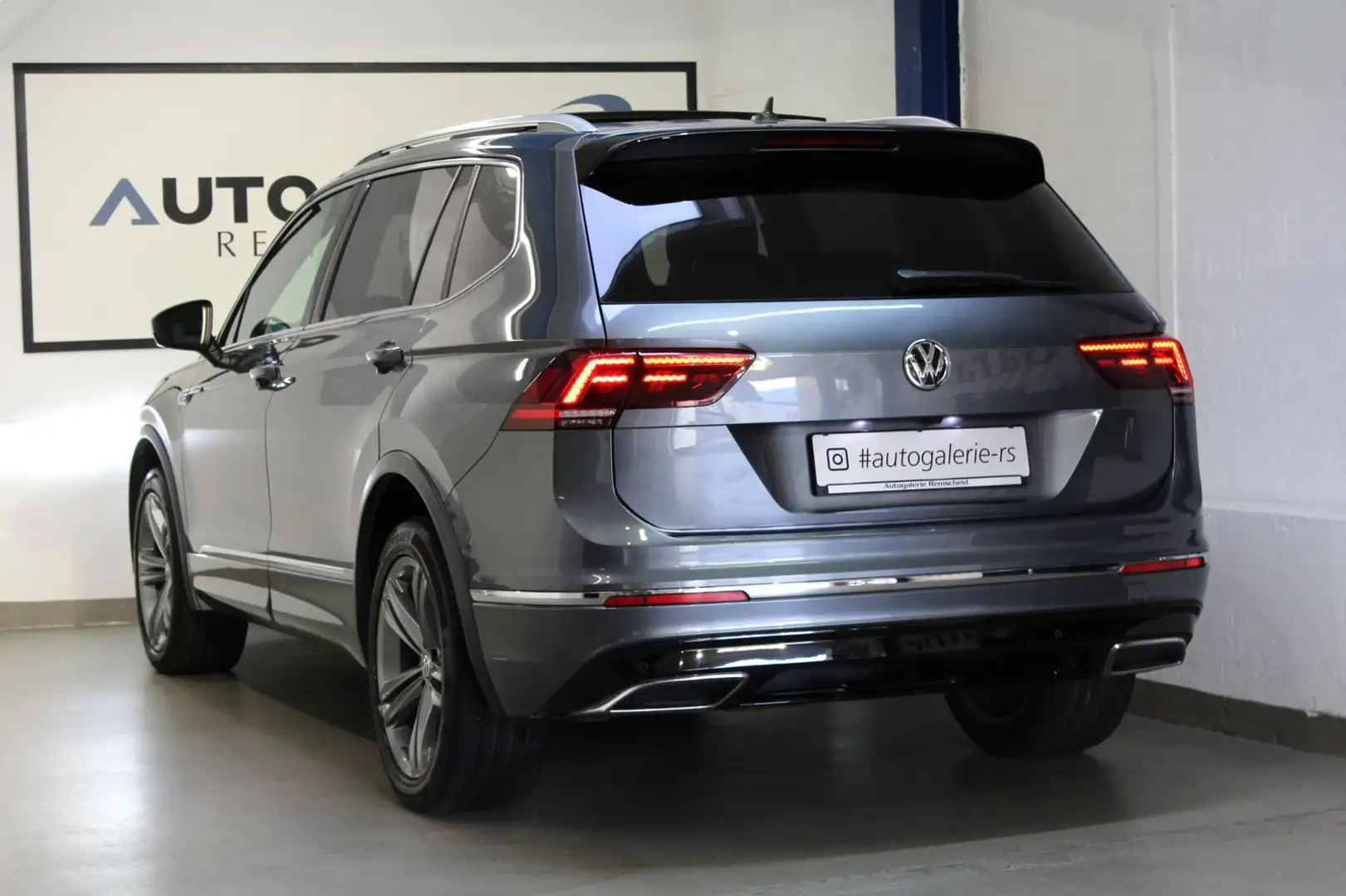 Volkswagen Tiguan Allspace 4M *R LINE*PANO*STHZ*LEDER*AHK* Grau - 1