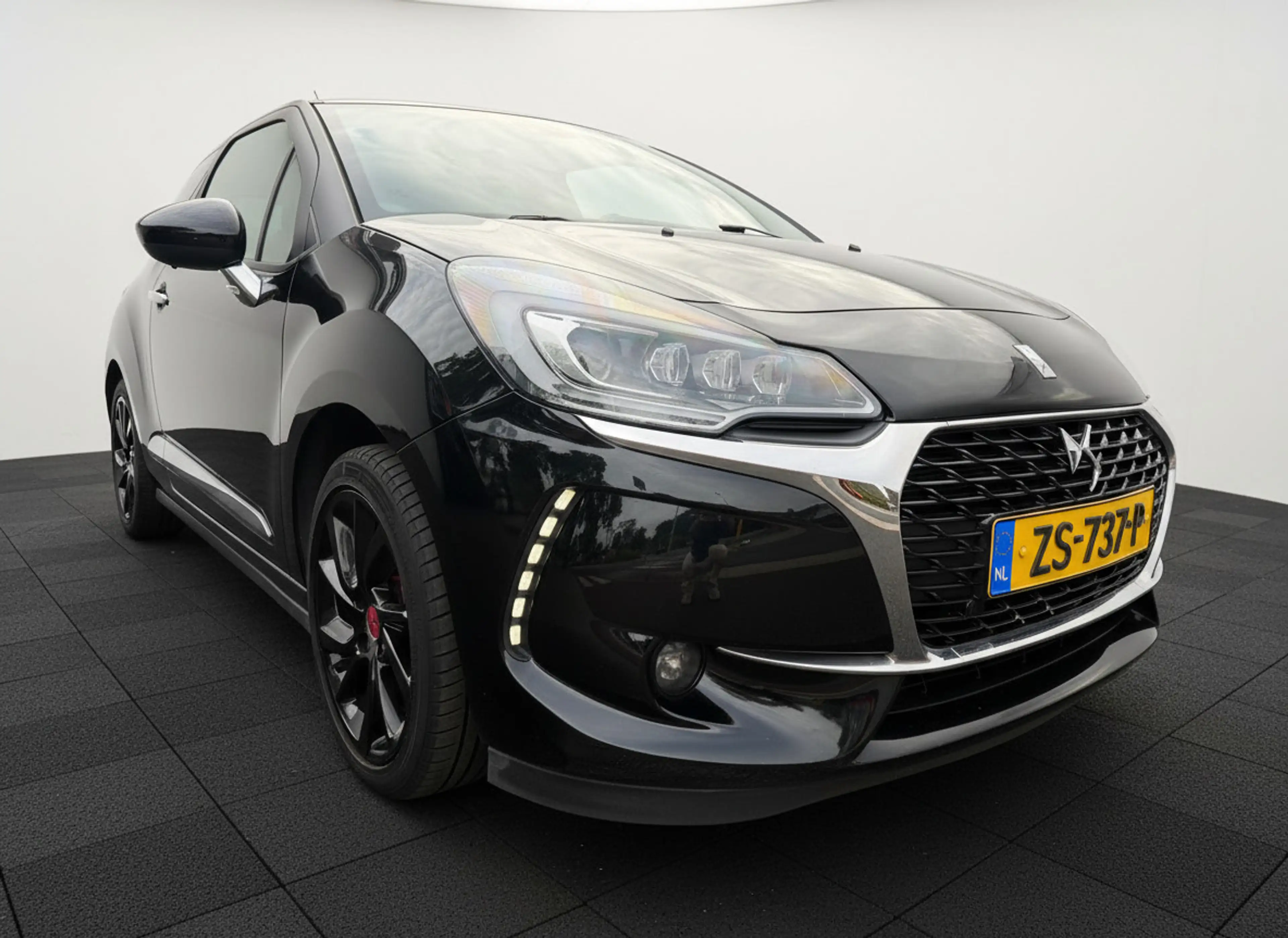 DS Automobiles DS 3 1.2T 110pk PT Performance Line Aut6, Clima | Navi — photo 14