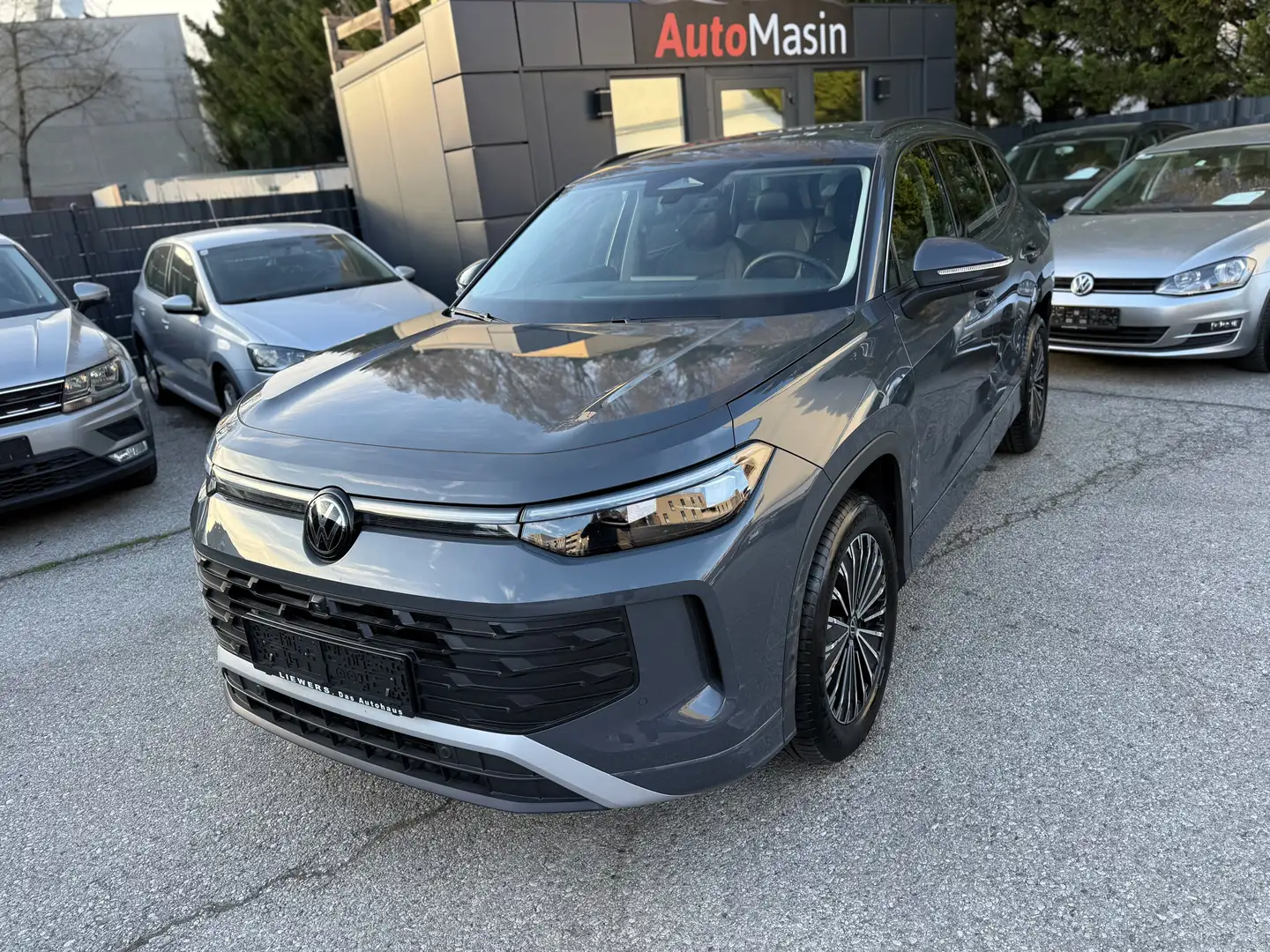 Volkswagen Tayron Tayron 1,5 eTSI ACT Life DSG //STREIFSCHADEN// Grau - 1