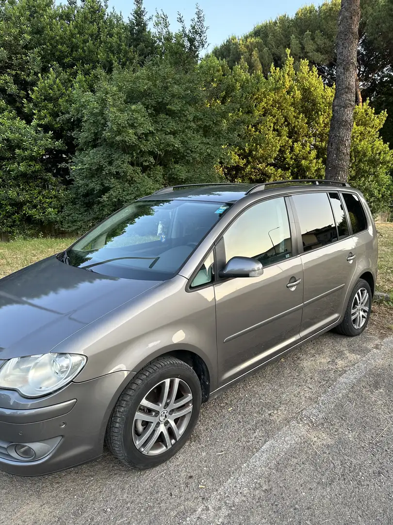 Volkswagen Touran 1.9 TDI DPF DSG Trendline - 2
