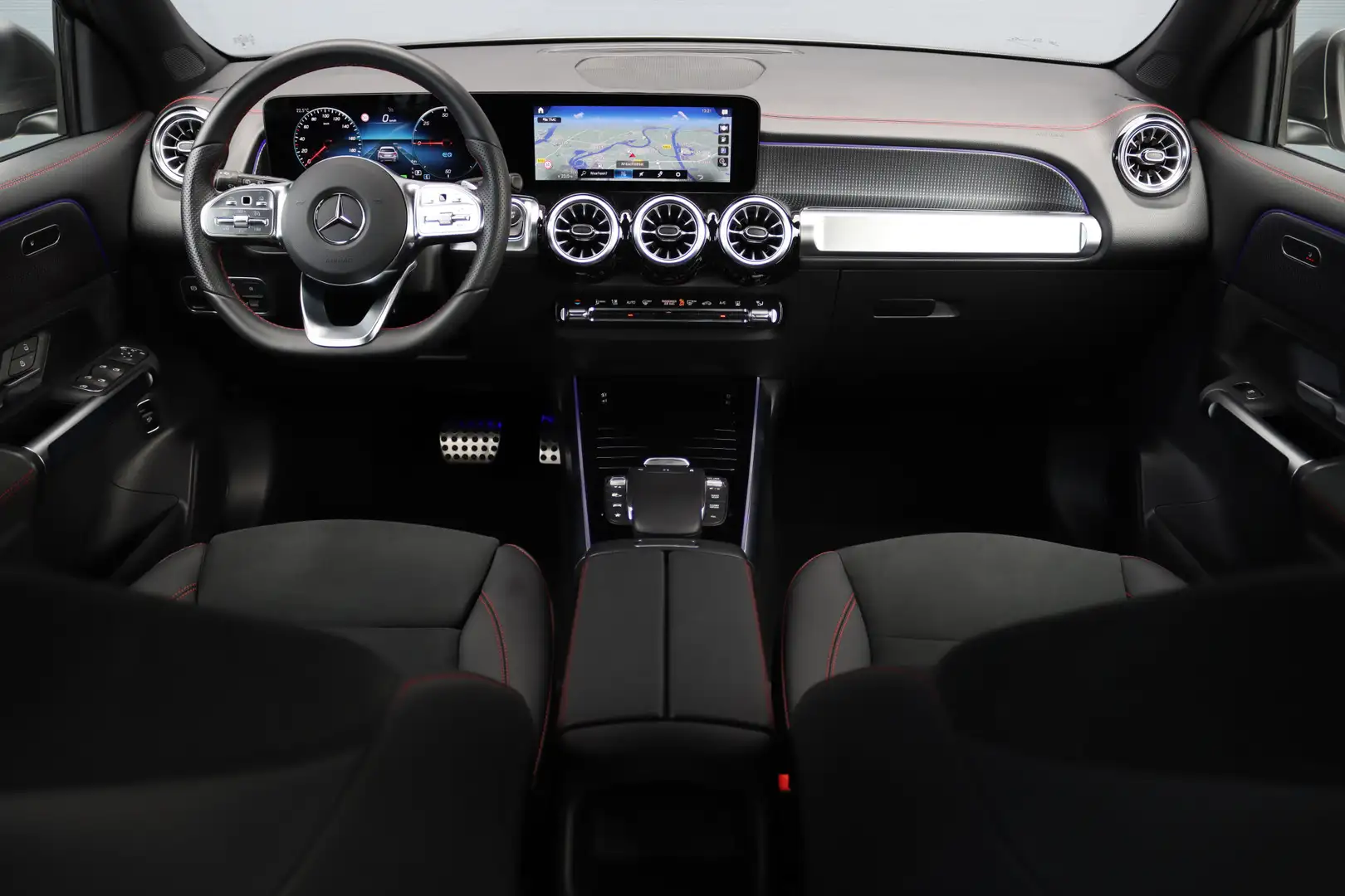 Mercedes-Benz EQB 350 4MATIC AMG Line 67 kWh | Widescreen | Dodehoekassi Grijs - 2