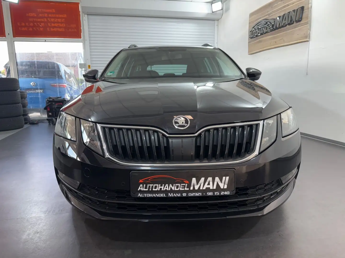 Skoda Octavia Combi Ambition Noir - 2
