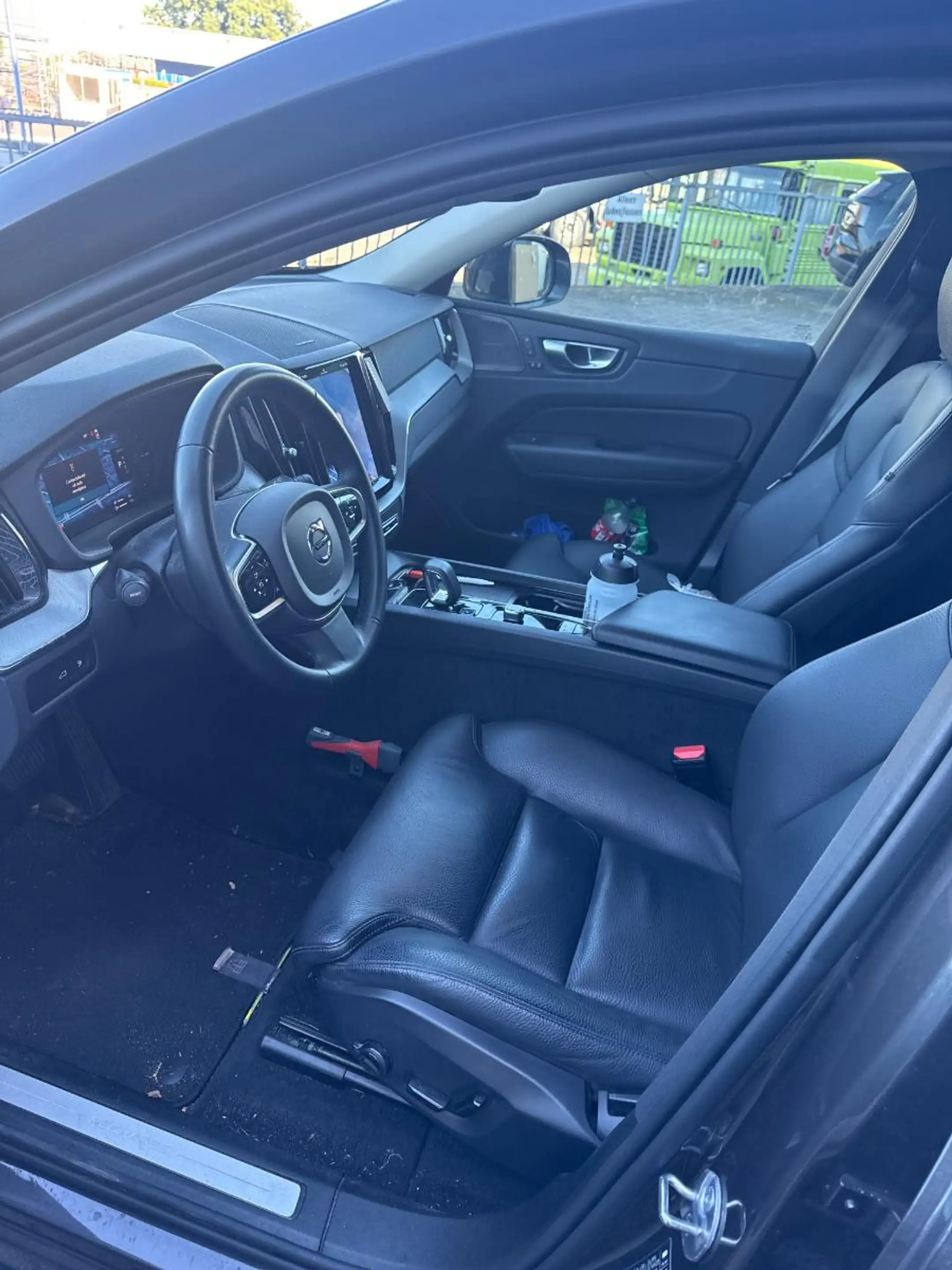 Volvo XC60 2.0 T8 Plug-in Hybrid AWD Plus Bright | Long Range — photo 6