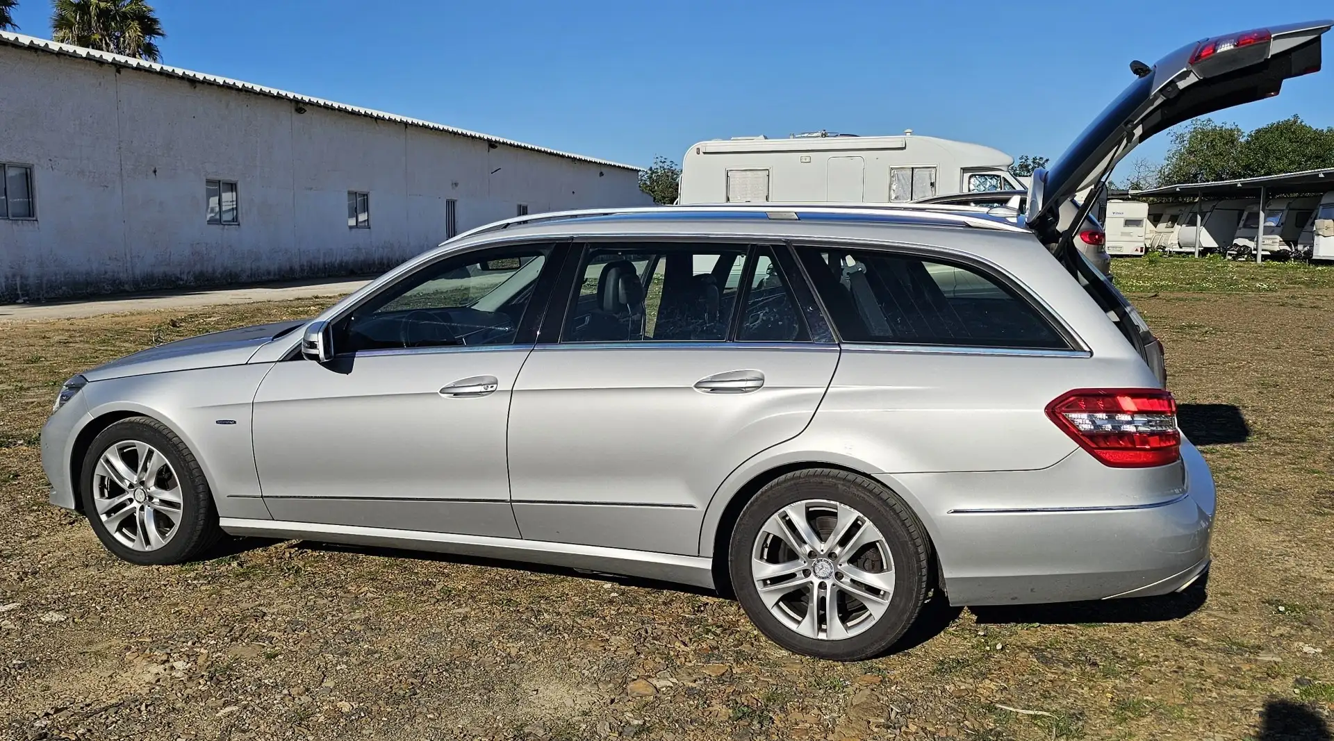 Mercedes-Benz E 250 E 250 CDI BlueEfficiency (212.203) Gris - 2