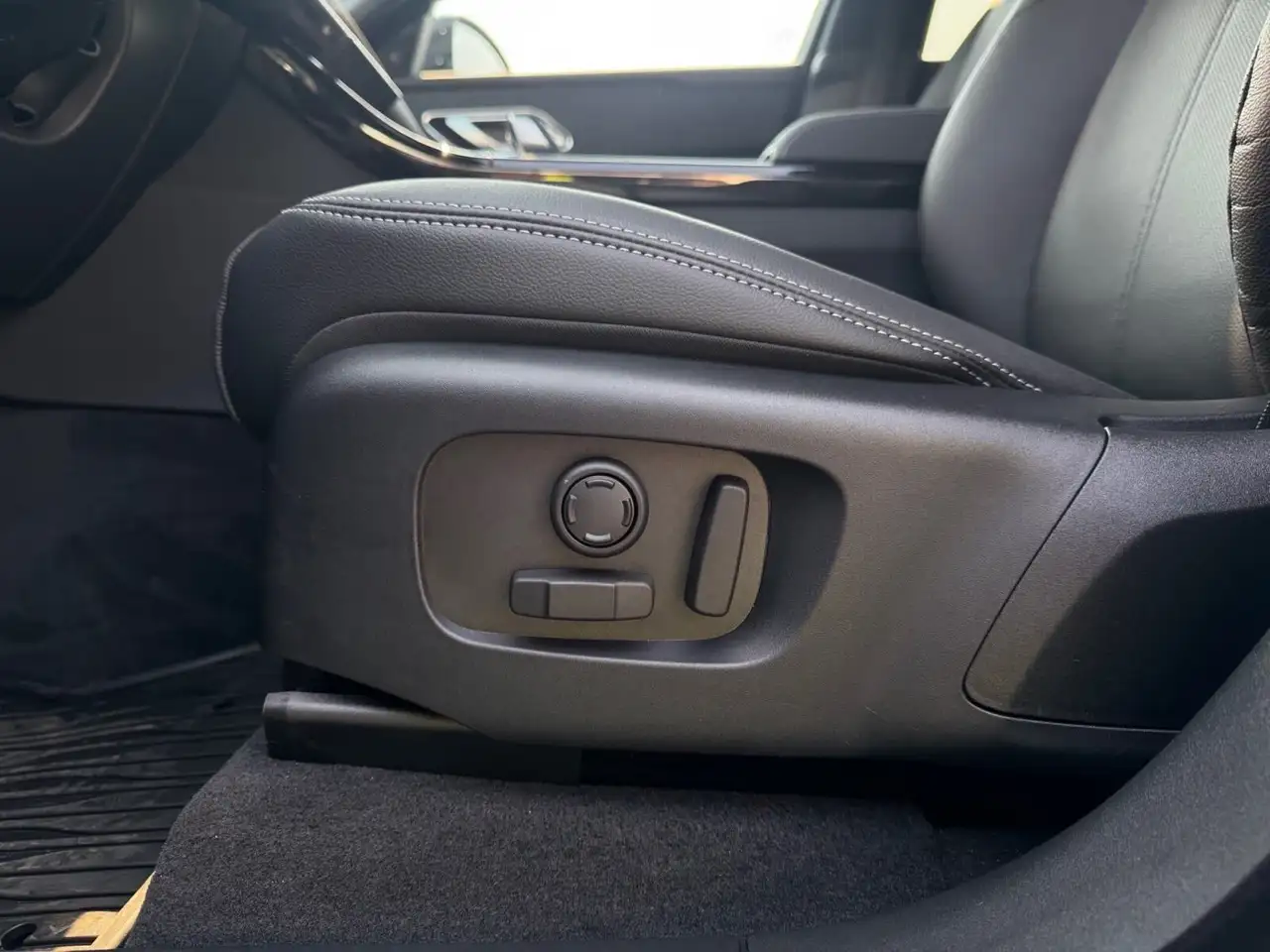 Land Rover Range Rover Velar снимка Land Rover Range Rover Velar