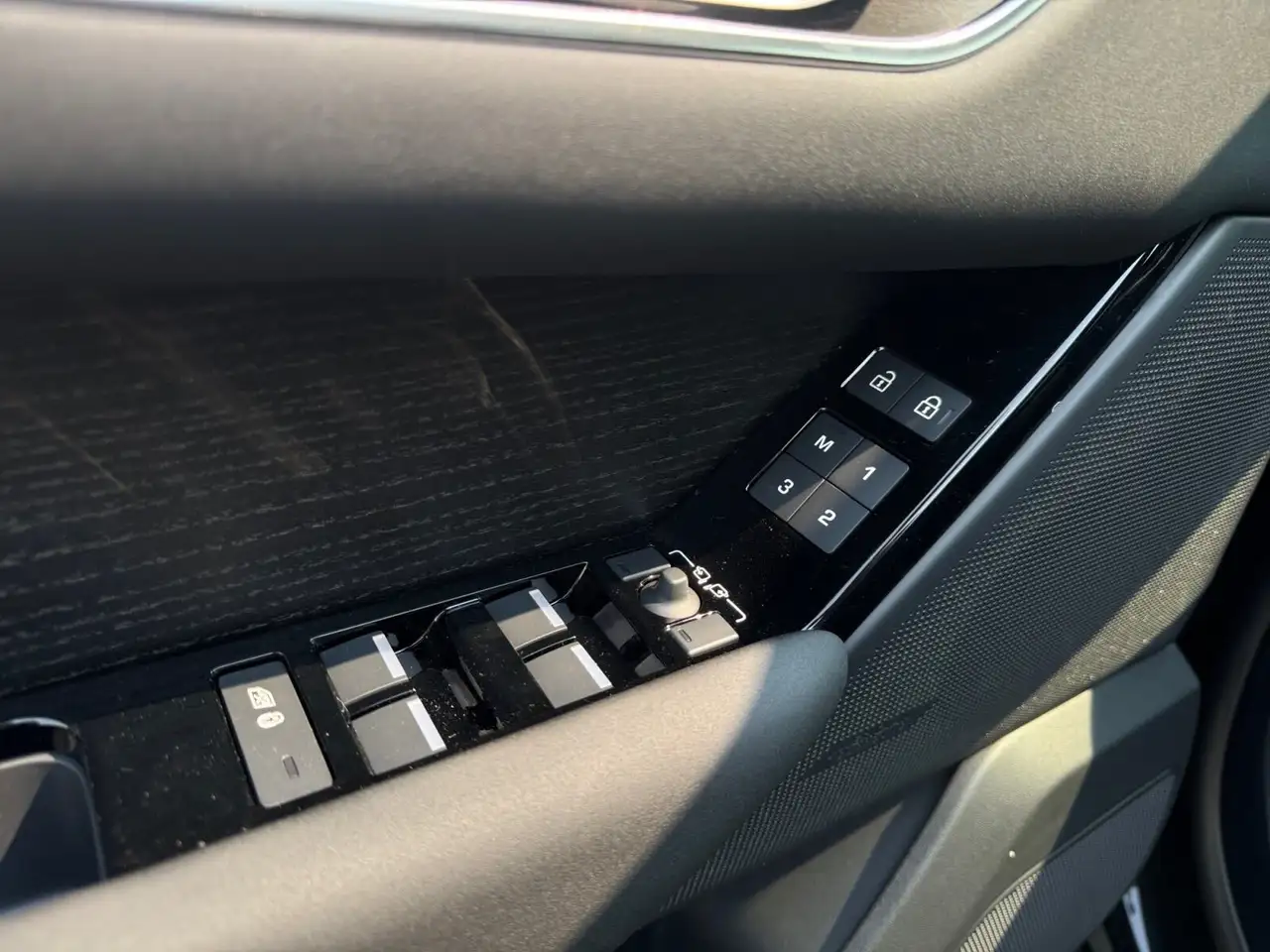 Land Rover Range Rover Velar снимка Land Rover Range Rover Velar