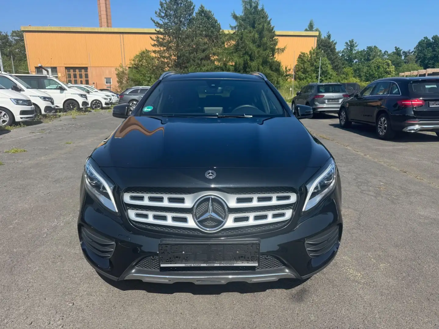 Mercedes-Benz GLA 250 4Matic AMG Pano LED Navi Kamera Siyah - 2