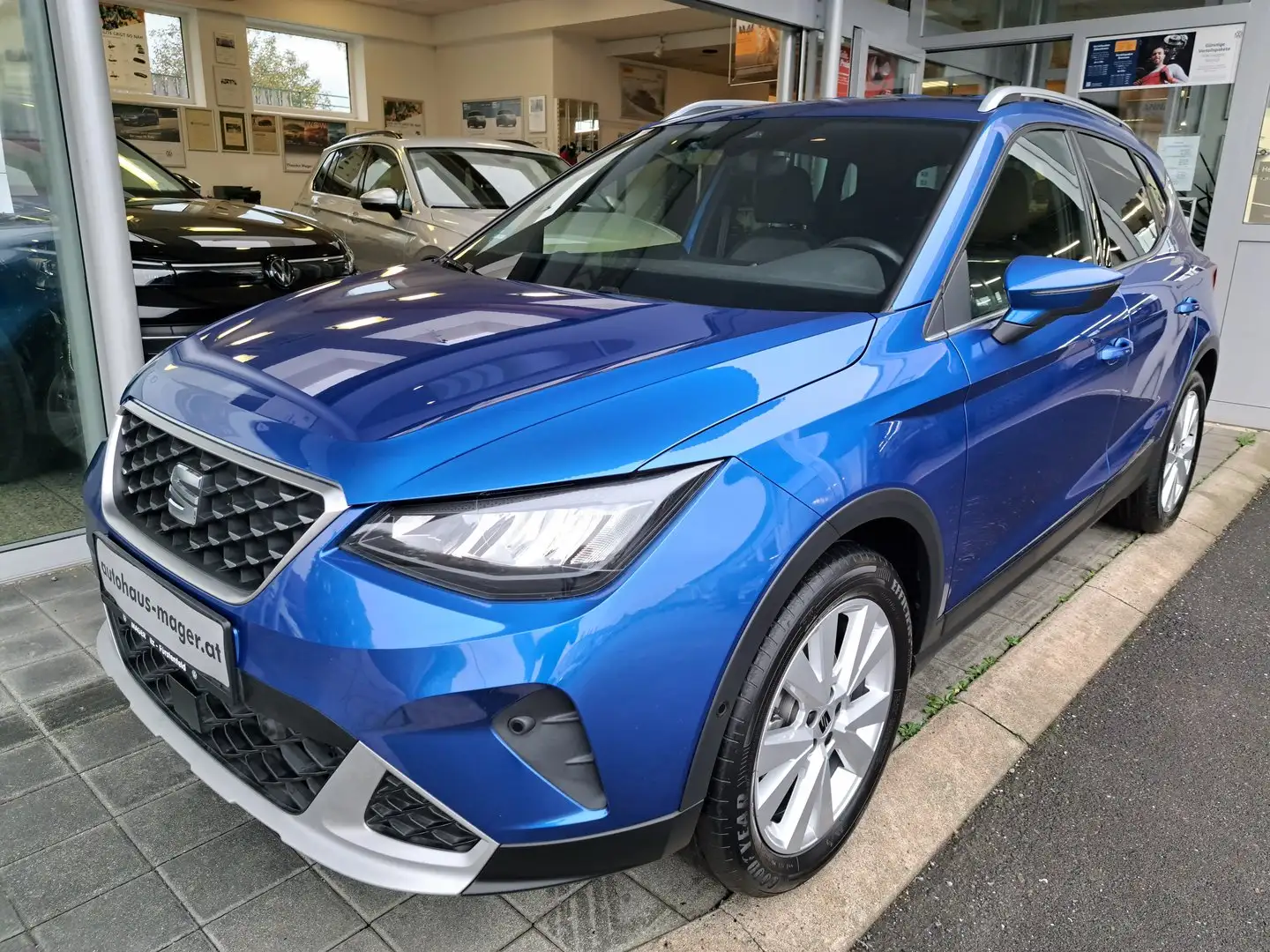 SEAT Arona Xperience 1.0 TSI Blau - 1