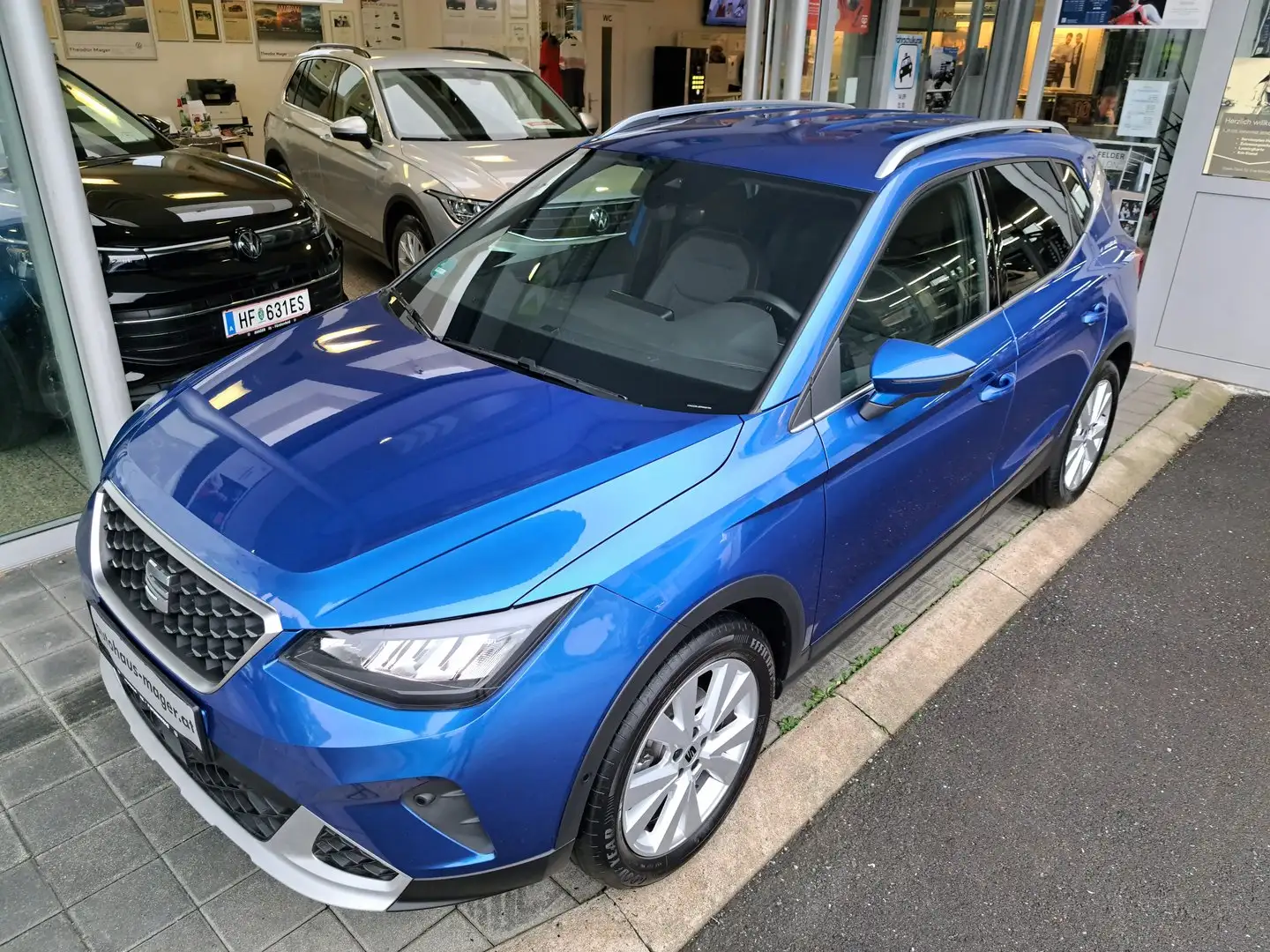 SEAT Arona Xperience 1.0 TSI Blau - 2