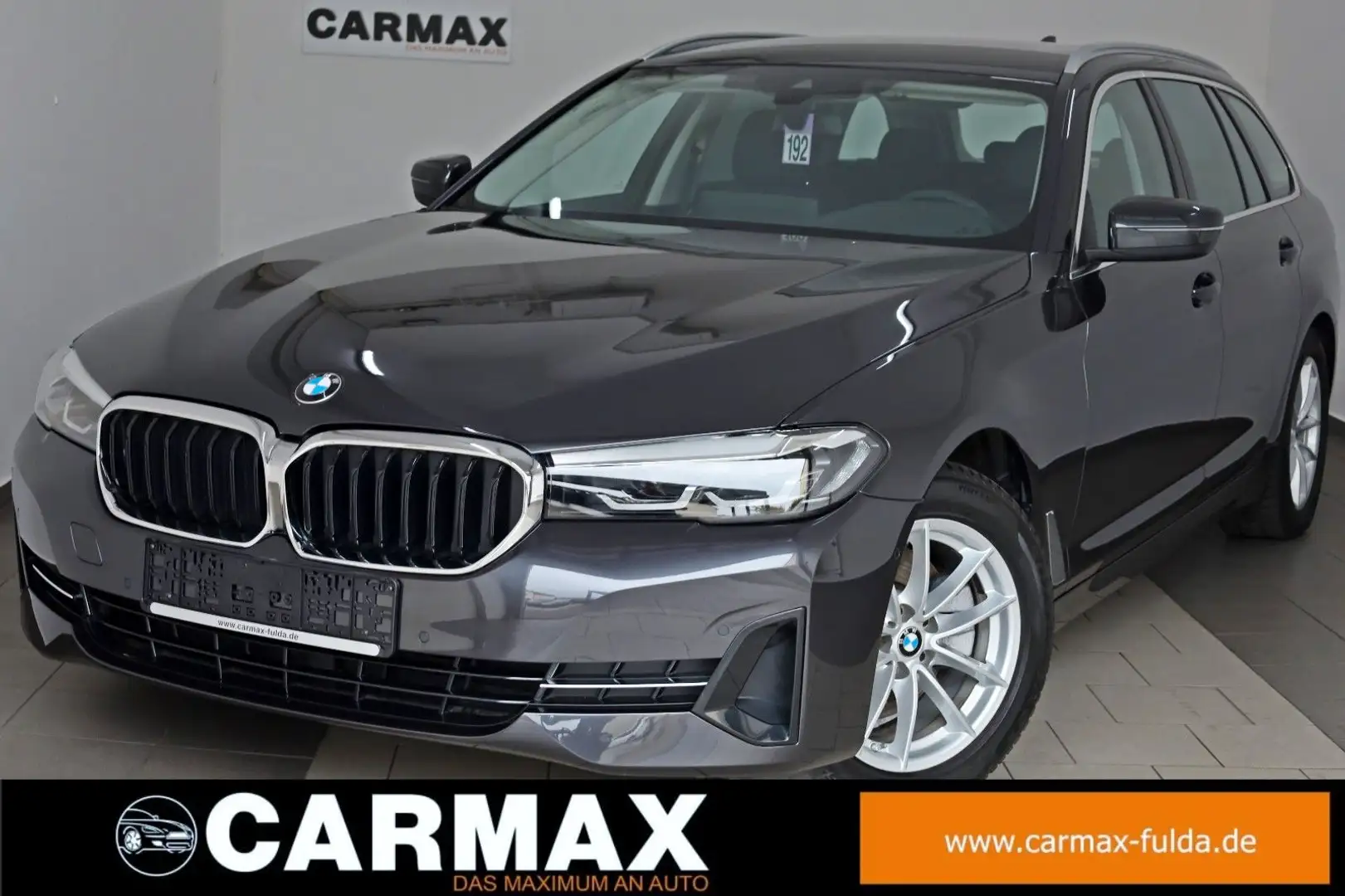 BMW 520 d xDrive,Leder,Navi,LED,SH,Kamera,DAB,AHK Grau - 1