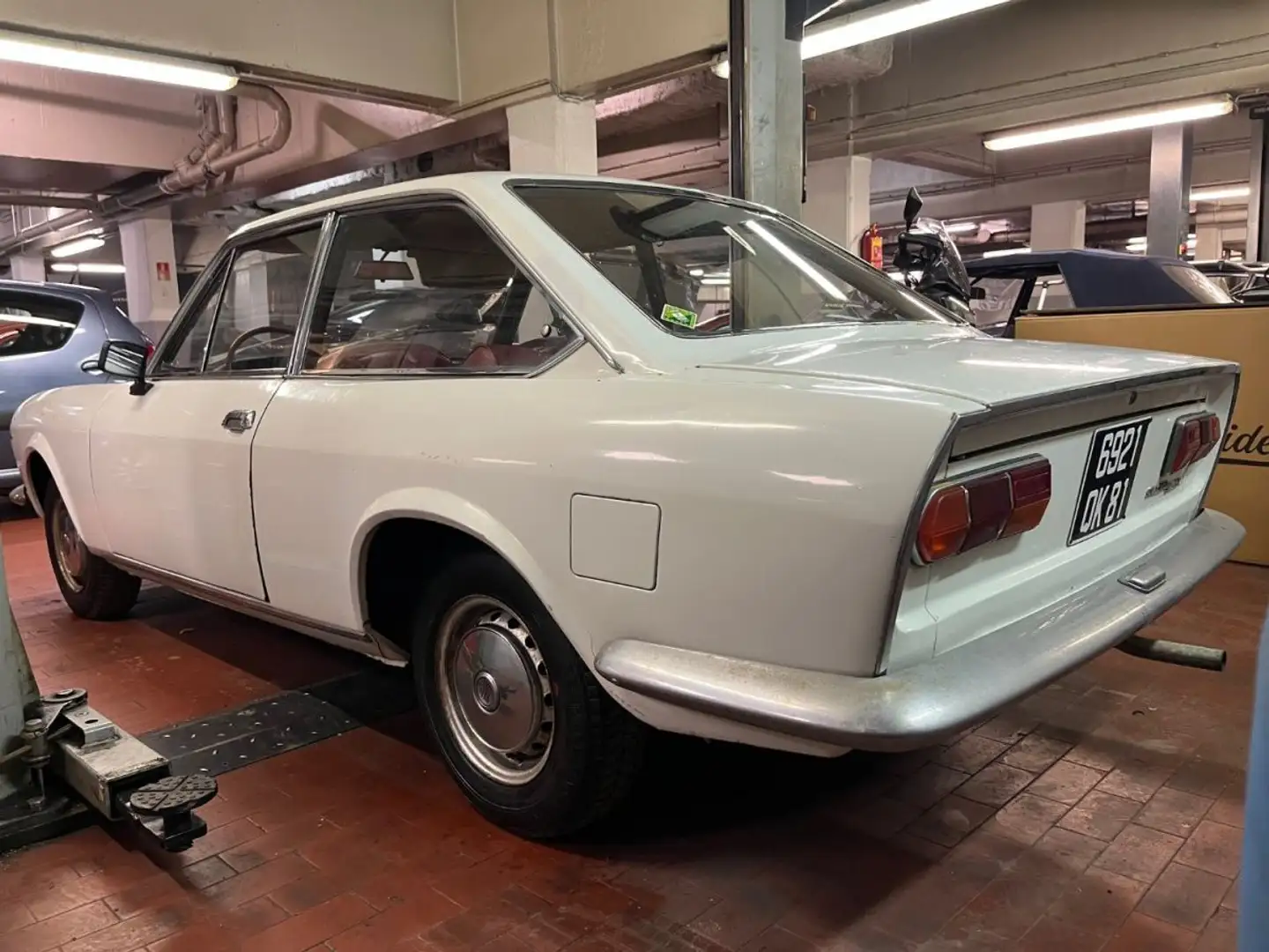 Fiat 124 Coupè Coupe Sport AC 1er série Weiß - 2