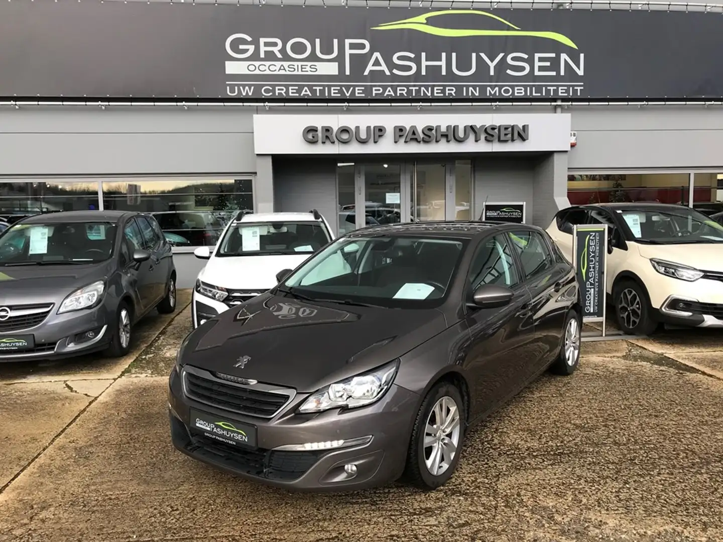 Peugeot 308 PureTech ALLURE 1.2CC 82PK Bruin - 1