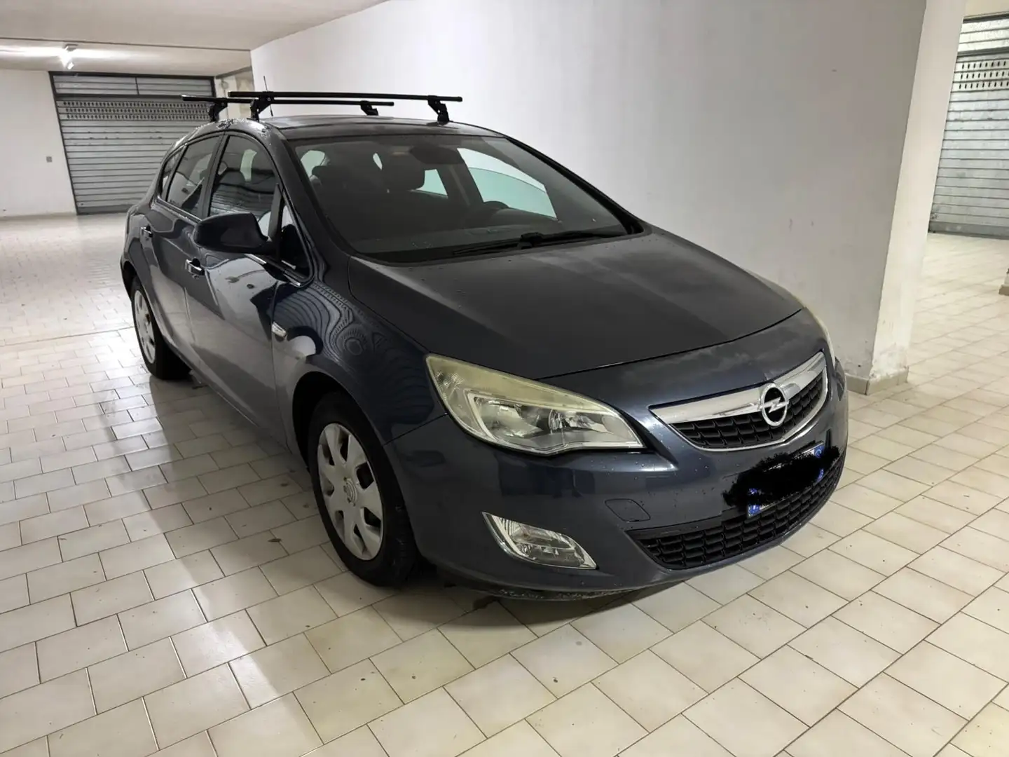 Opel Astra GTC 1.7 cdti Cosmo 110cv - 1