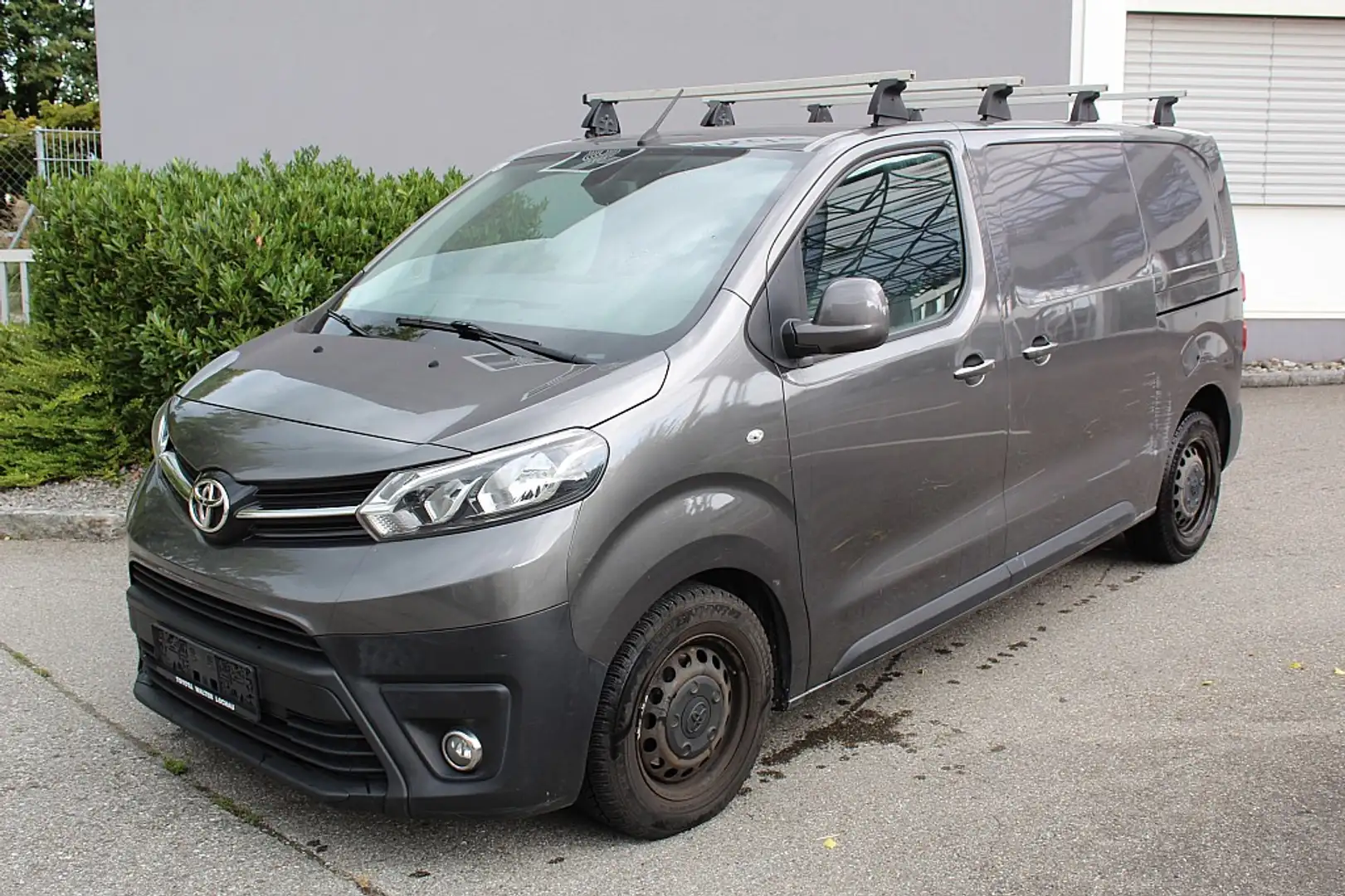 Toyota Proace Pro Ace 2,0 D-4D 120 L1 Medium Negro - 1