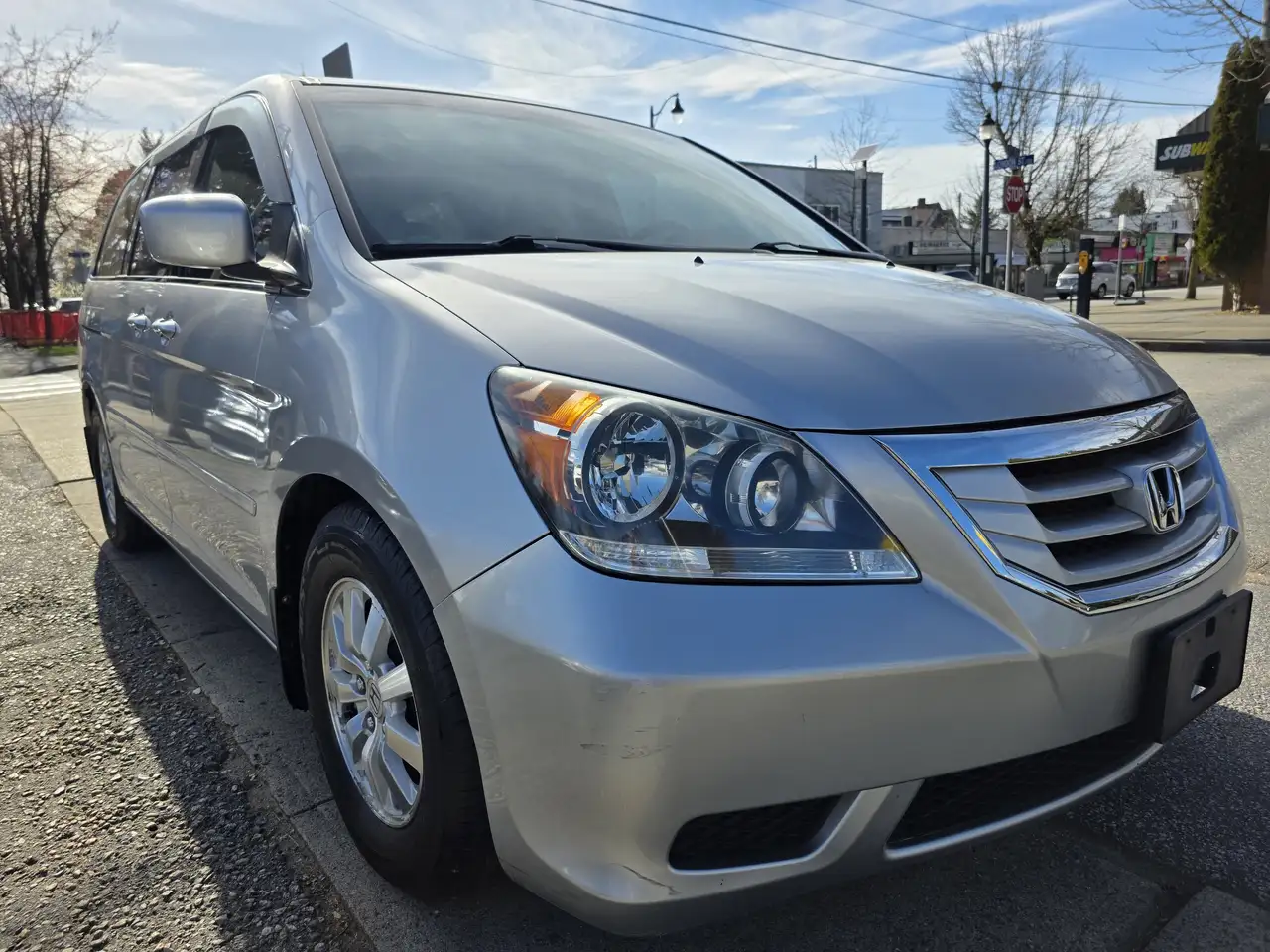 Honda Odyssey снимка Honda Odyssey