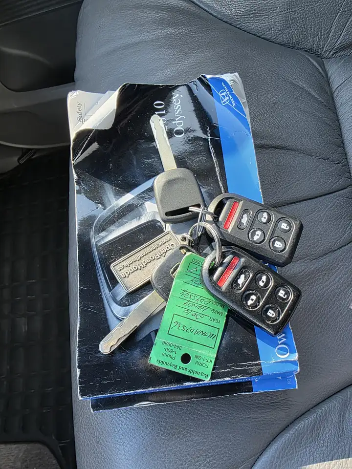 Honda Odyssey снимка Honda Odyssey