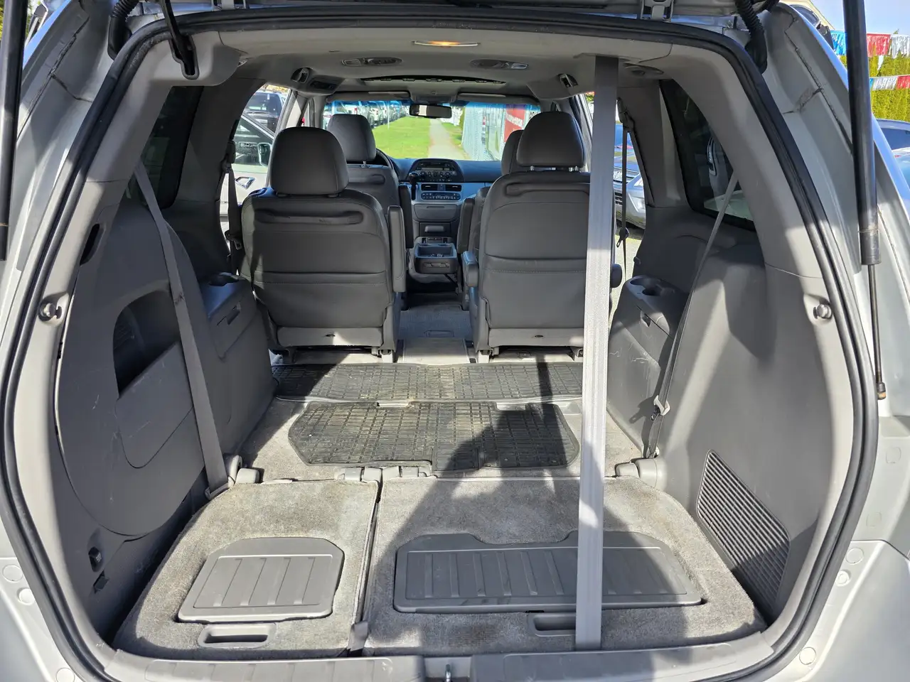 Honda Odyssey снимка Honda Odyssey