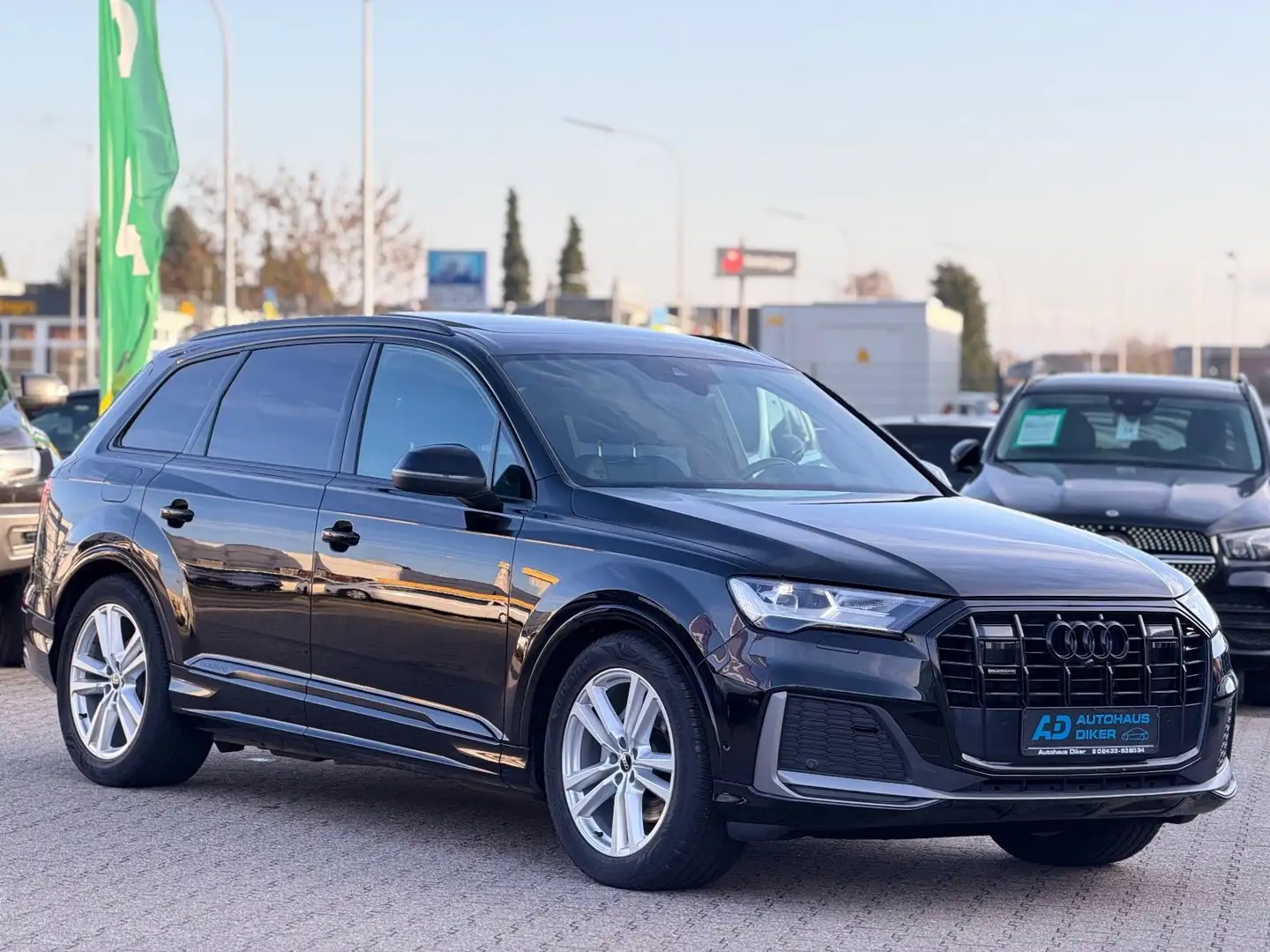 Audi Q7 50 TDI quattro S line Sport / Plus Schwarz - 2