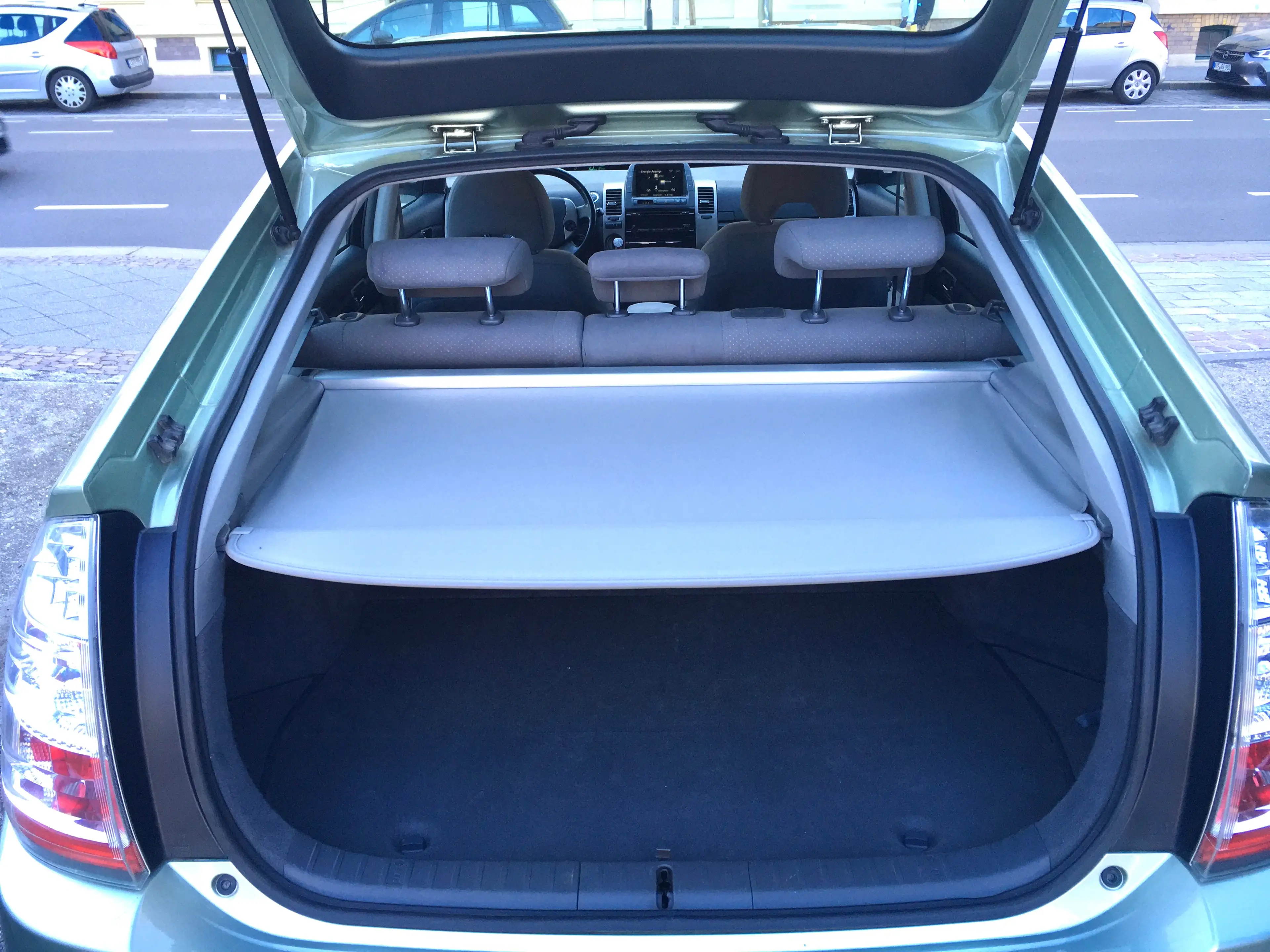 Toyota Prius Sol*Hybrid* — photo 12