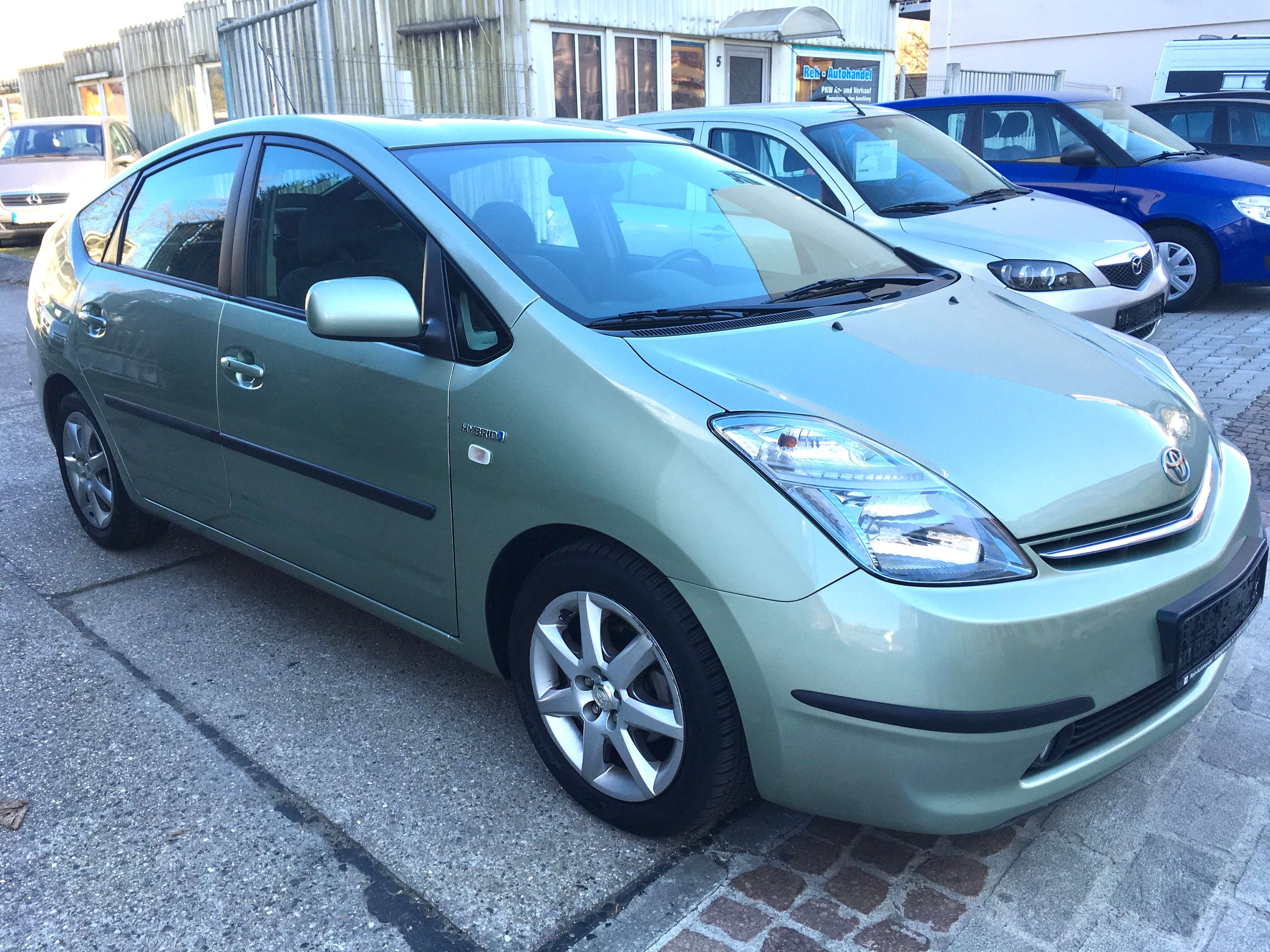 Second hand Toyota Prius 1.5
