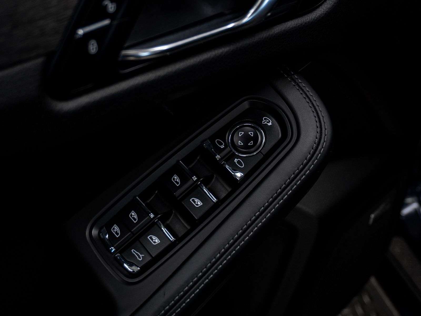 2018 Porsche Macan | 2 Owner, Full Service History, Low Mileage, Acci thumb 26