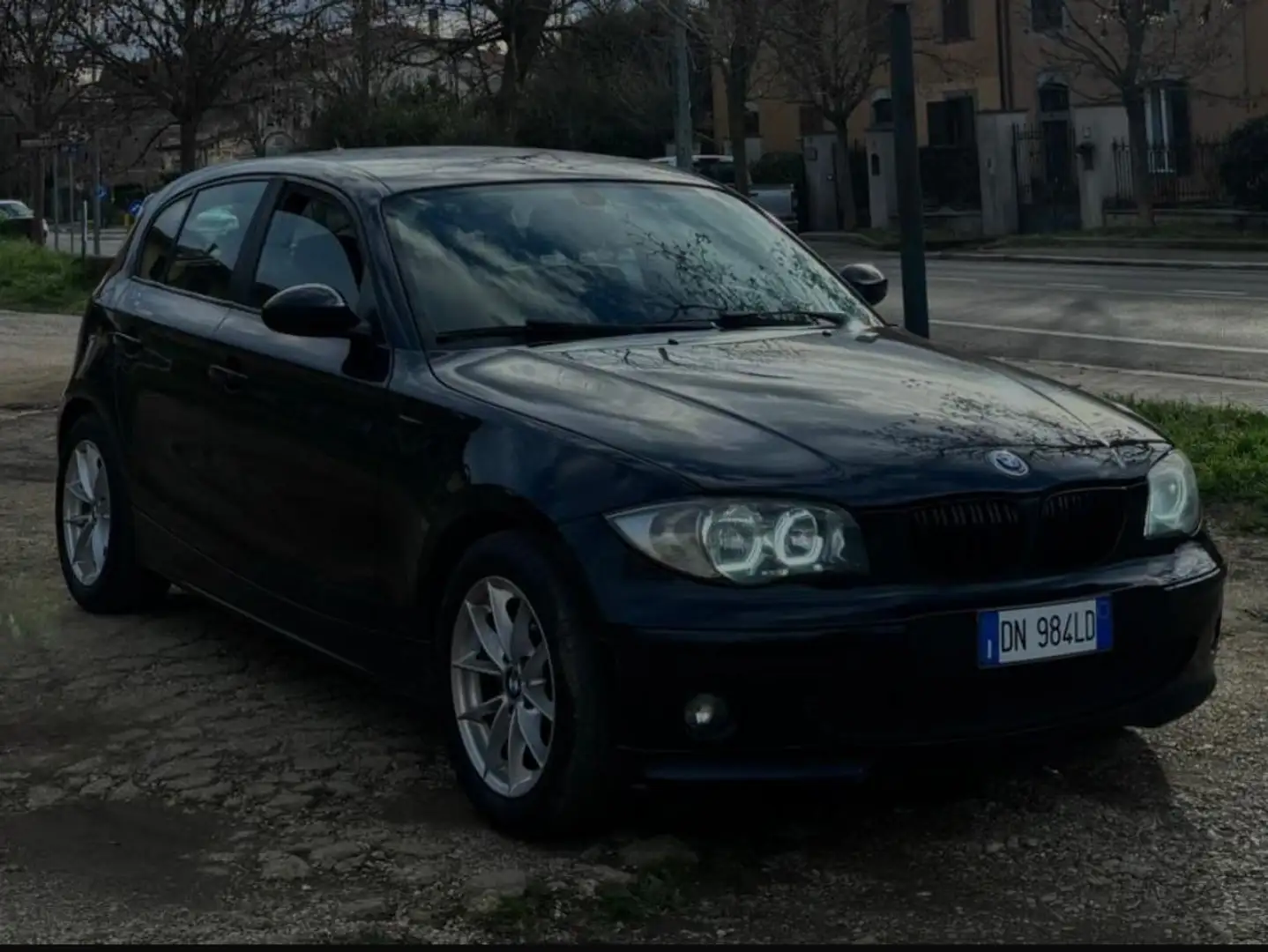 BMW 118 Serie+1+E87+2004+118d+Futura+dpf Blue - 1