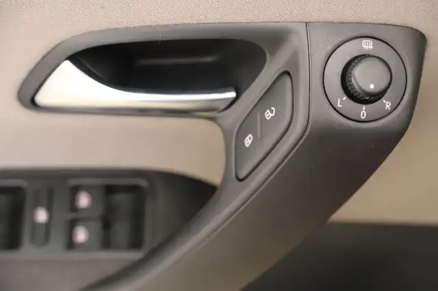 Volkswagen Polo view 24