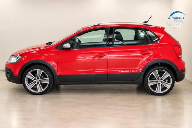 Volkswagen Polo view 4