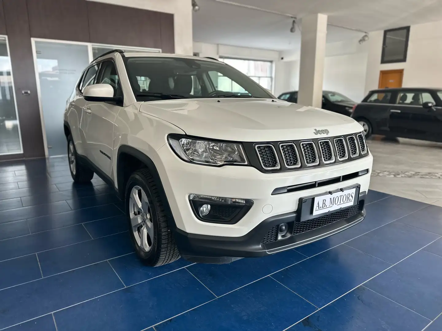 Jeep Compass Compass 2.0 mjt Business 4wd 140cv auto my19 Bianco - 1