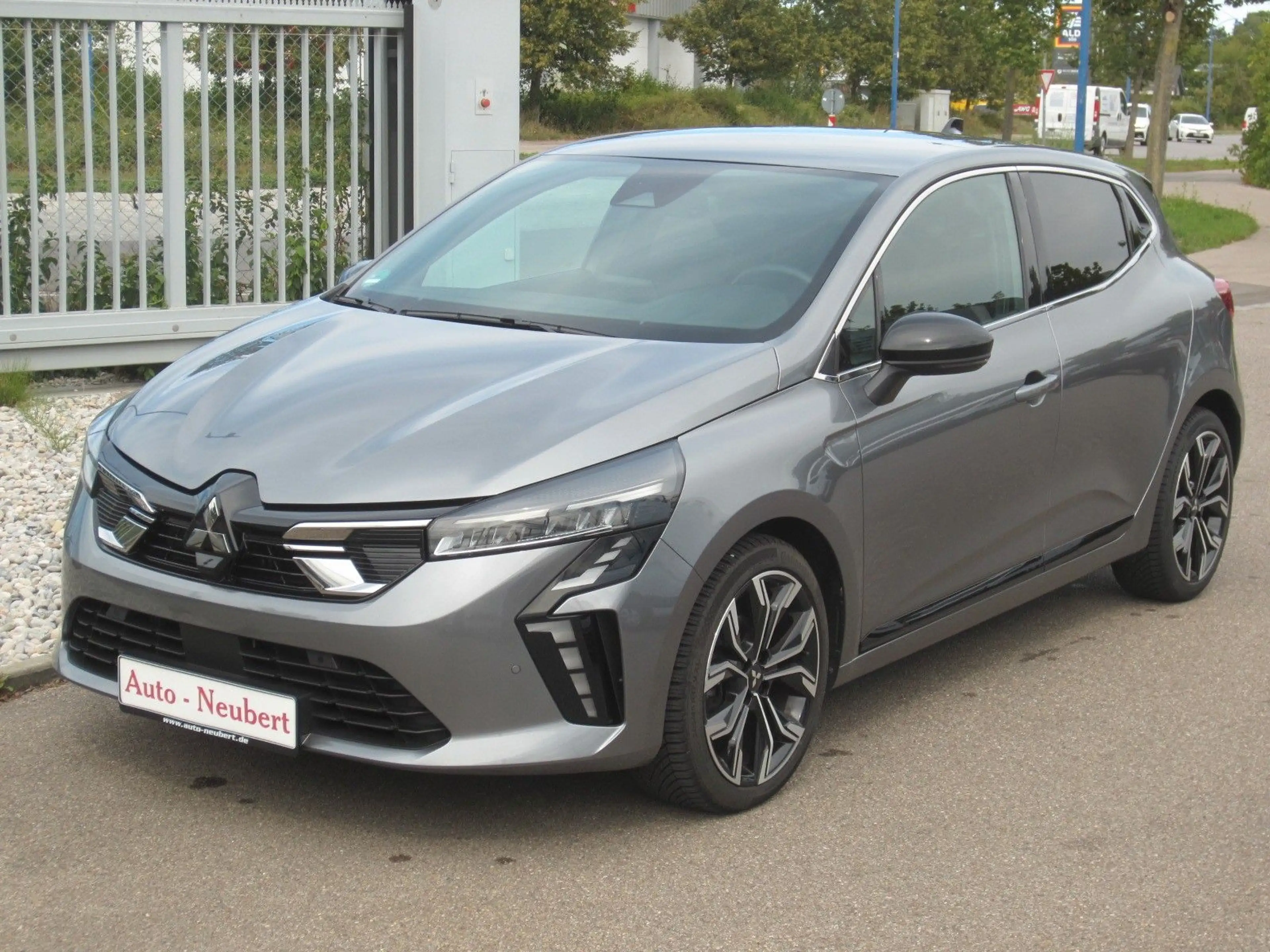 Mitsubishi Colt Intro Edition — photo 2