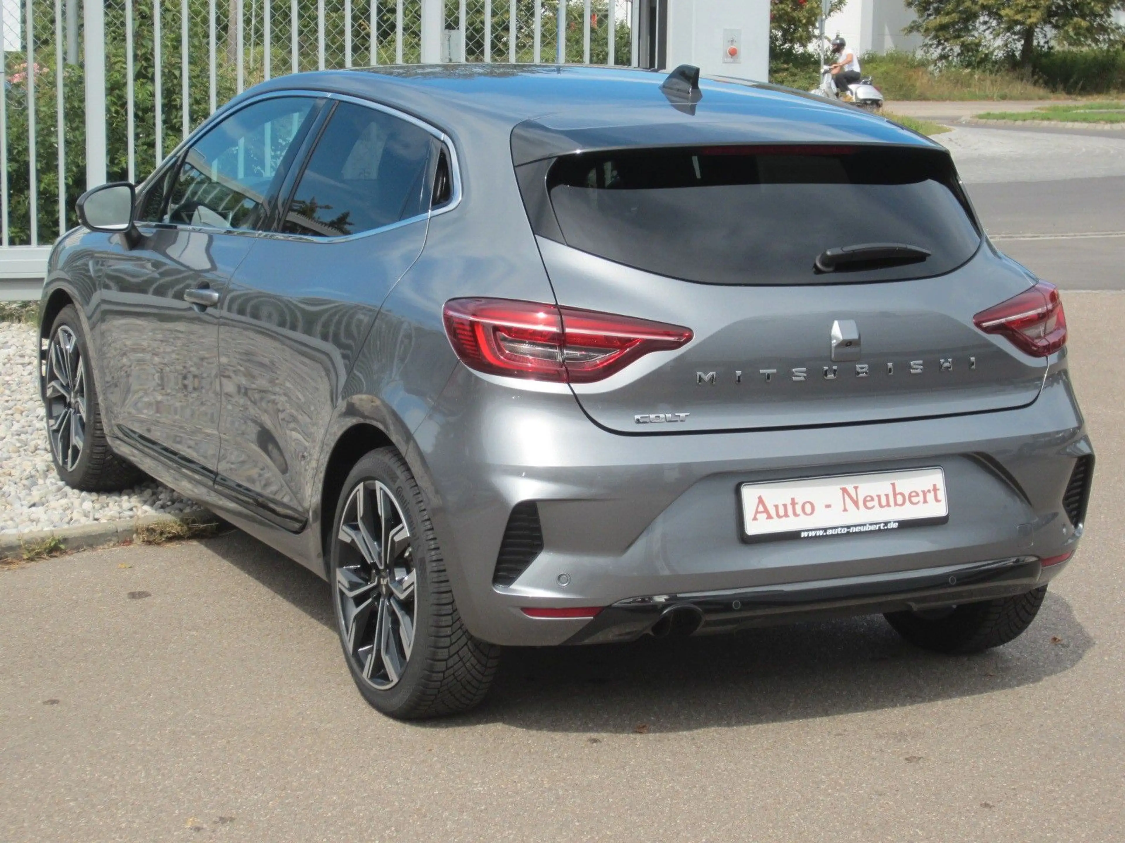 Mitsubishi Colt Intro Edition — photo 4