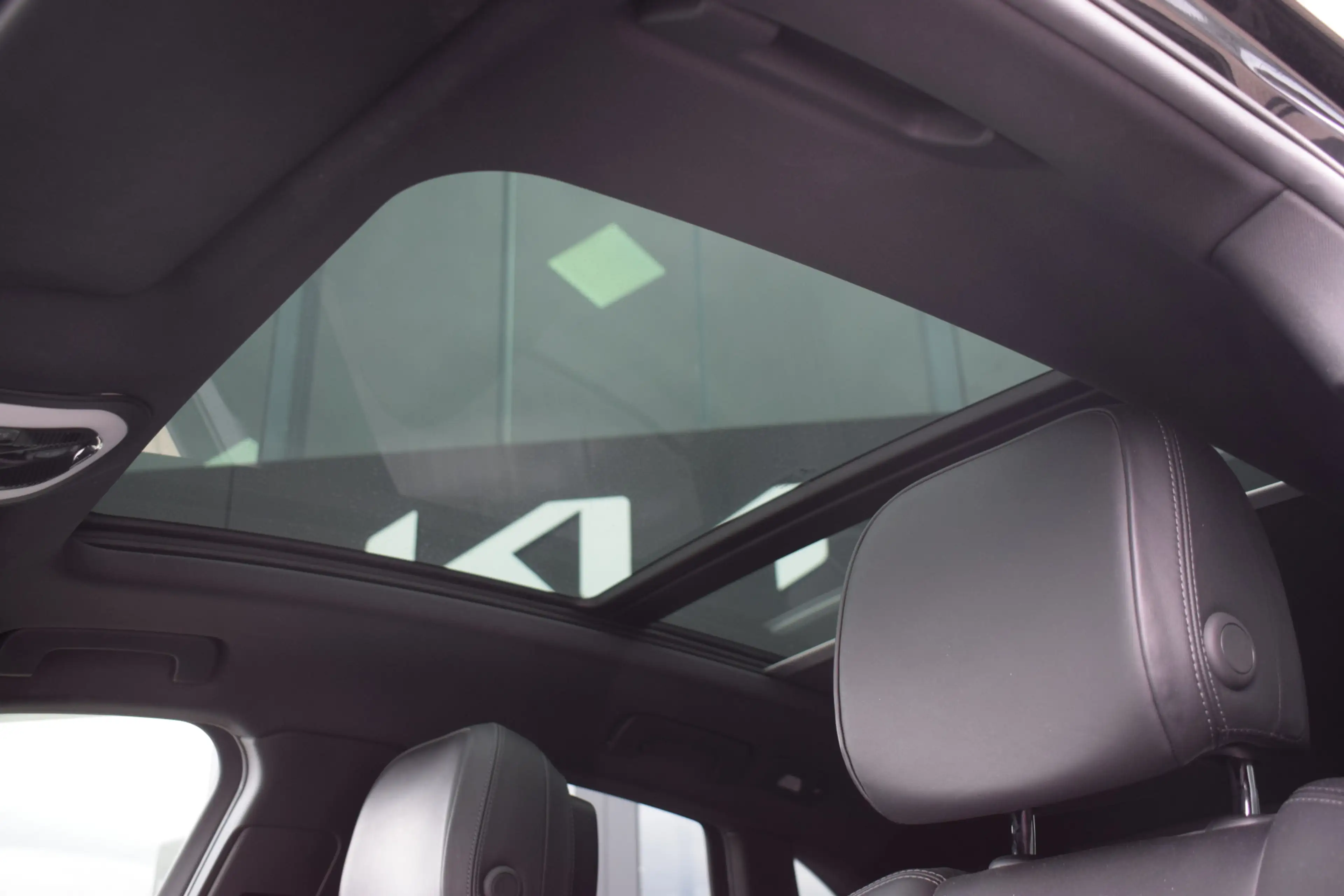 Porsche Macan 2.0T | Luchtvering | Sport Uitlaat | Panorama | Tr — photo 4