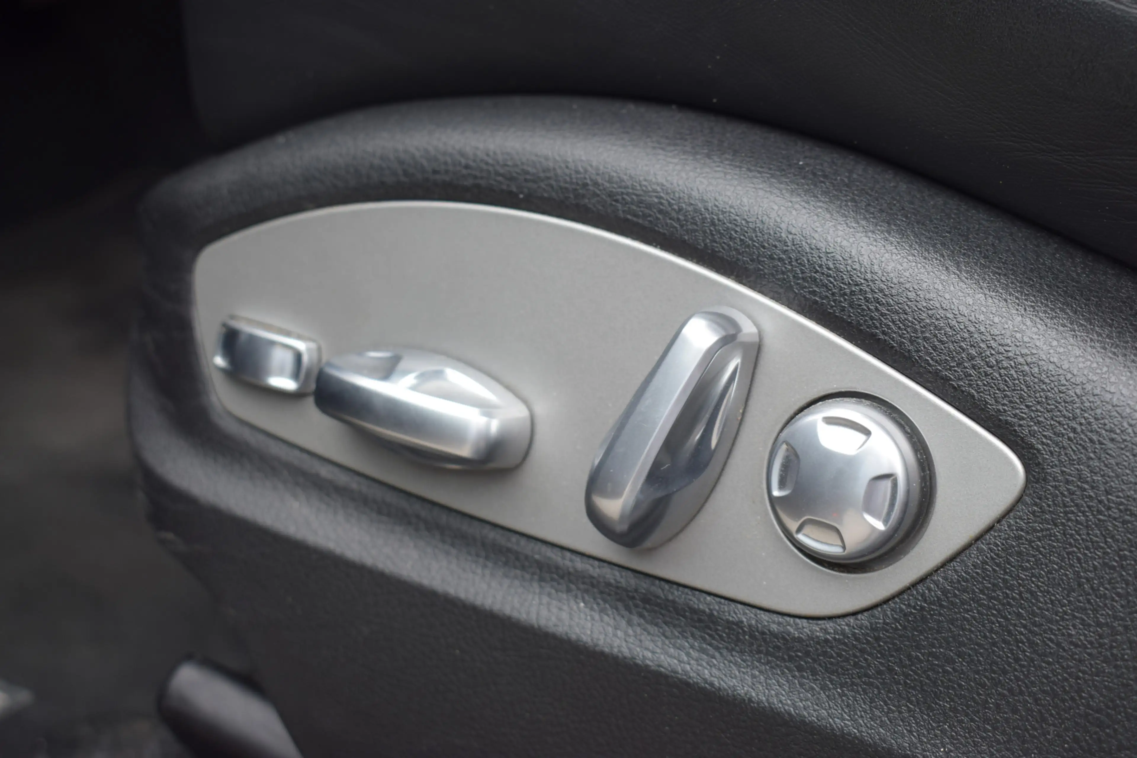 Porsche Macan 2.0T | Luchtvering | Sport Uitlaat | Panorama | Tr — photo 9