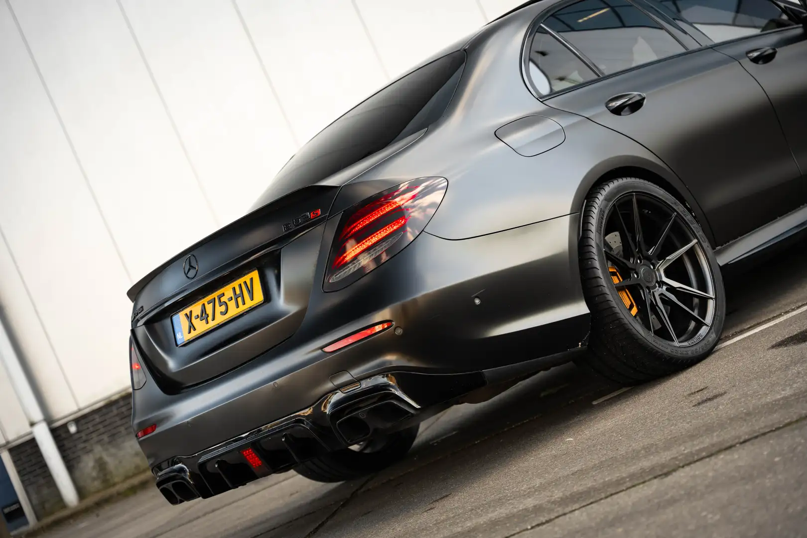 Mercedes-Benz E 63 AMG 4M. Pr. Pl. Wit - 1