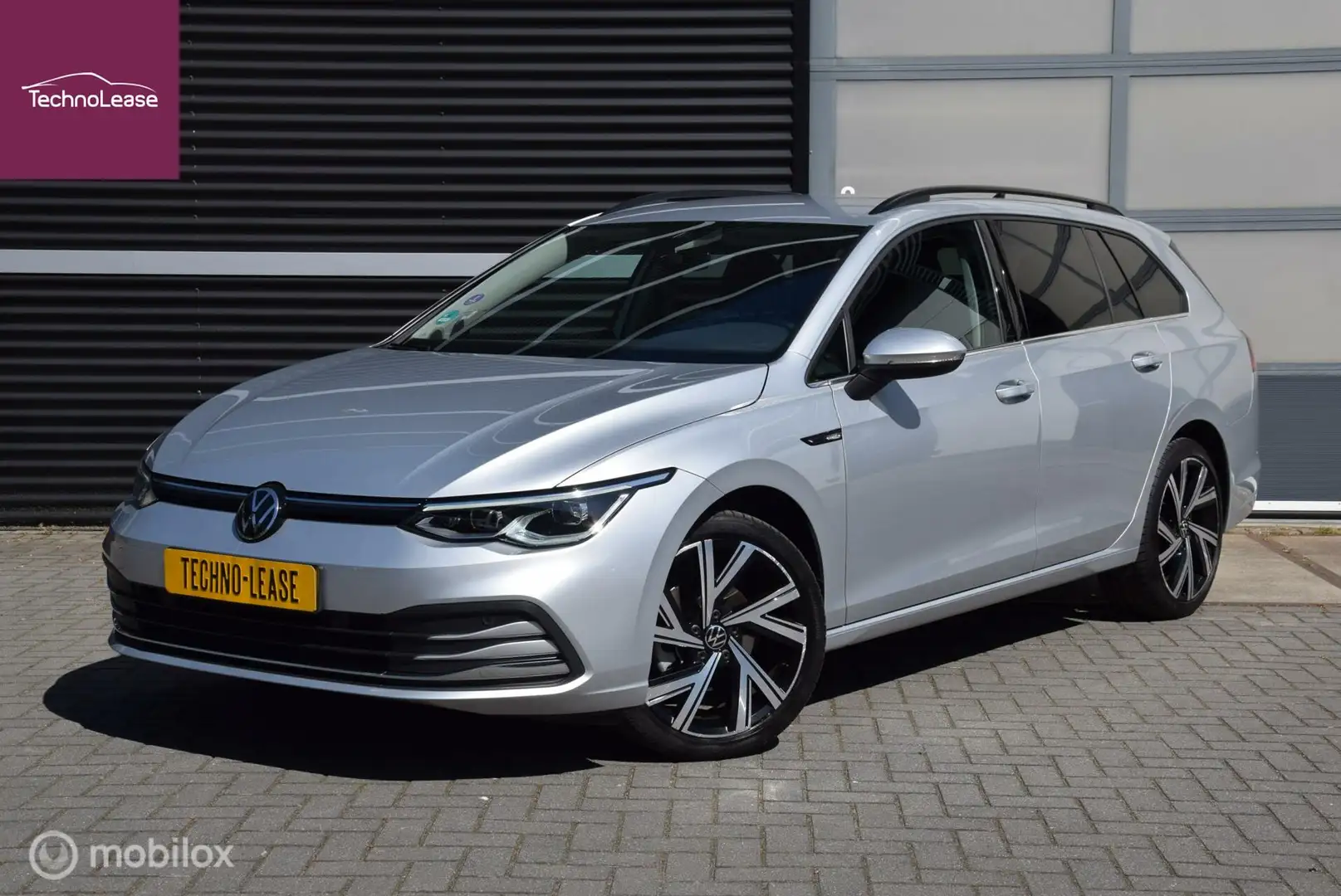 Volkswagen Golf Variant 1.5 eTSI Style DSG Carplay Adaptive Cruise Winterp Argent - 1