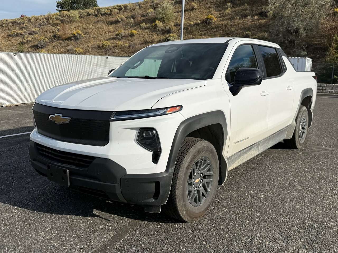 2026 Chevrolet Silverado EV e4WD Crew Cab Standard Range Work Truck Full Photo