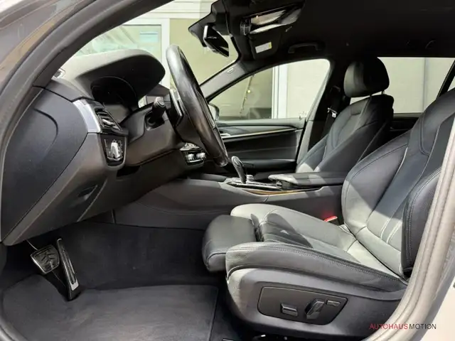BMW M view 11