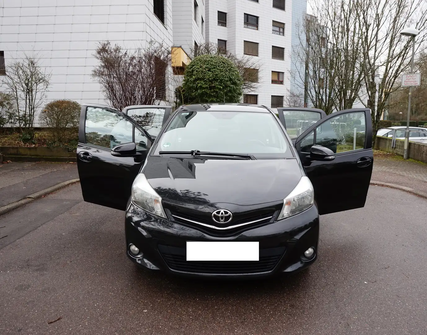Toyota Yaris Yaris  5-Türer 1.33 VVT-i Life Schwarz - 1