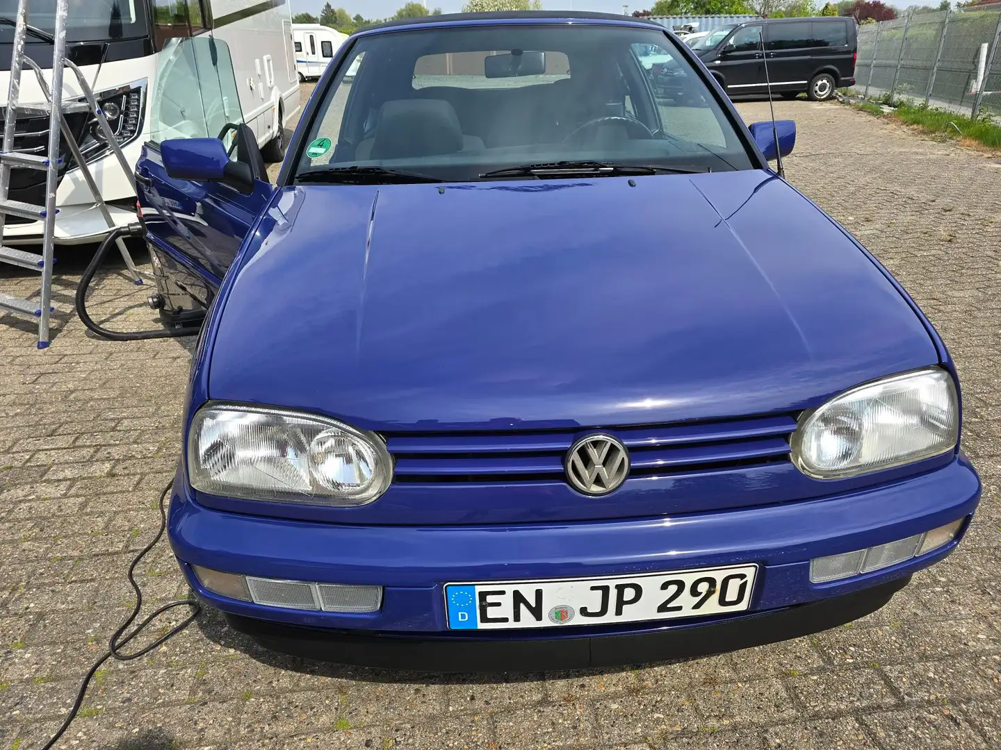 Volkswagen Golf Cabriolet Golf Cabrio 1.8 Bon Jovi Modrá - 2