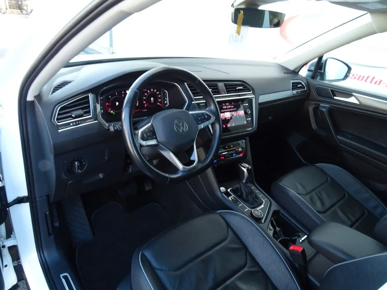 Volkswagen Tiguan Allspace 2.0 TDI DSG Elegance 4Motion 9
