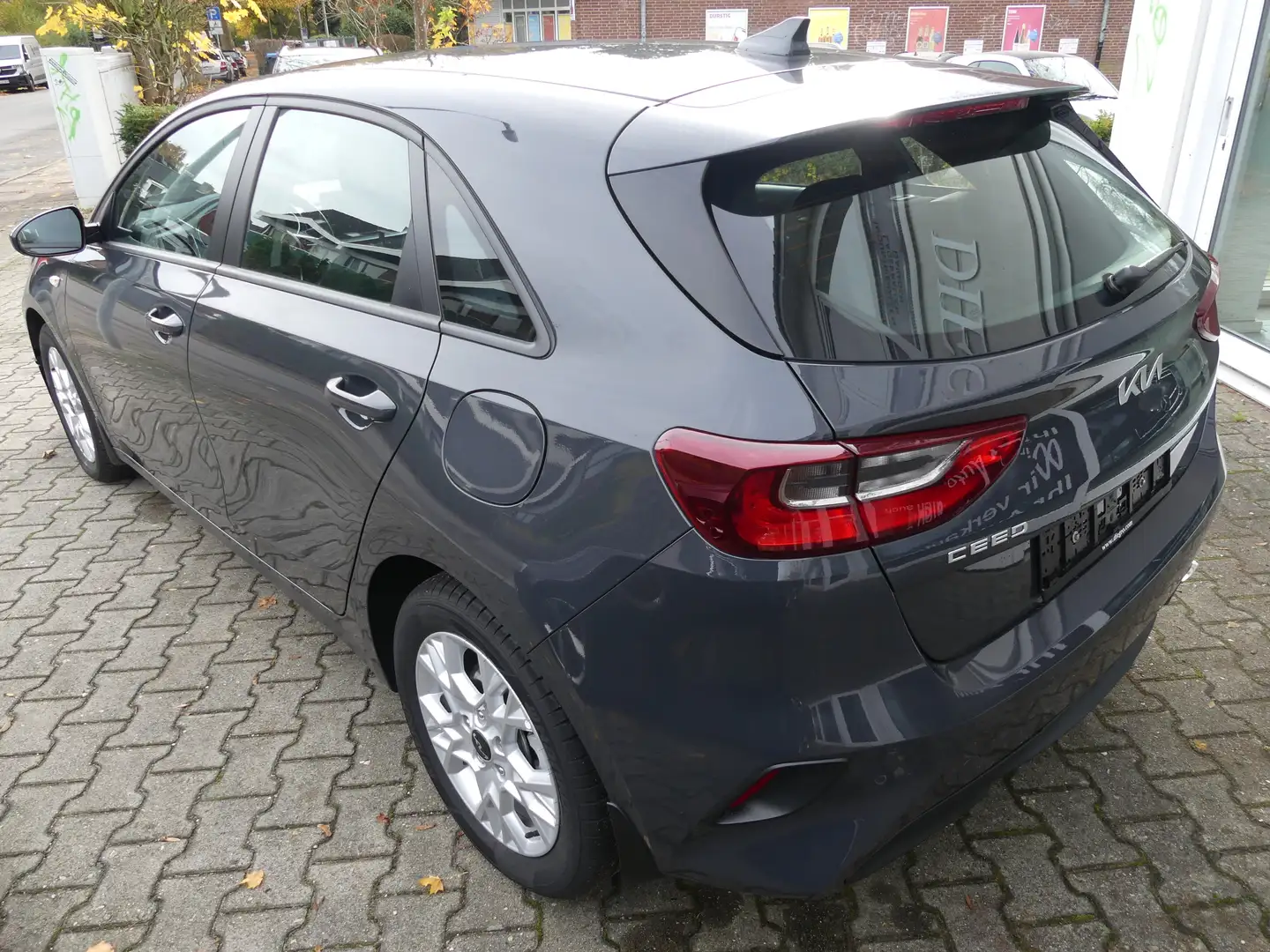 Kia Ceed / cee'd 1.0 T-GDI Edition 7 * 1. Hand Grau - 2