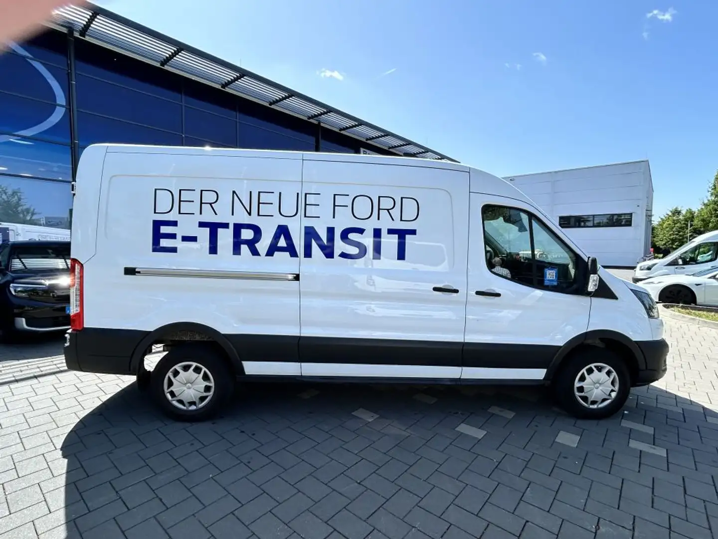 Ford Transit e-Transit 425 L3H2 Lkw HA Trend Weiß - 2