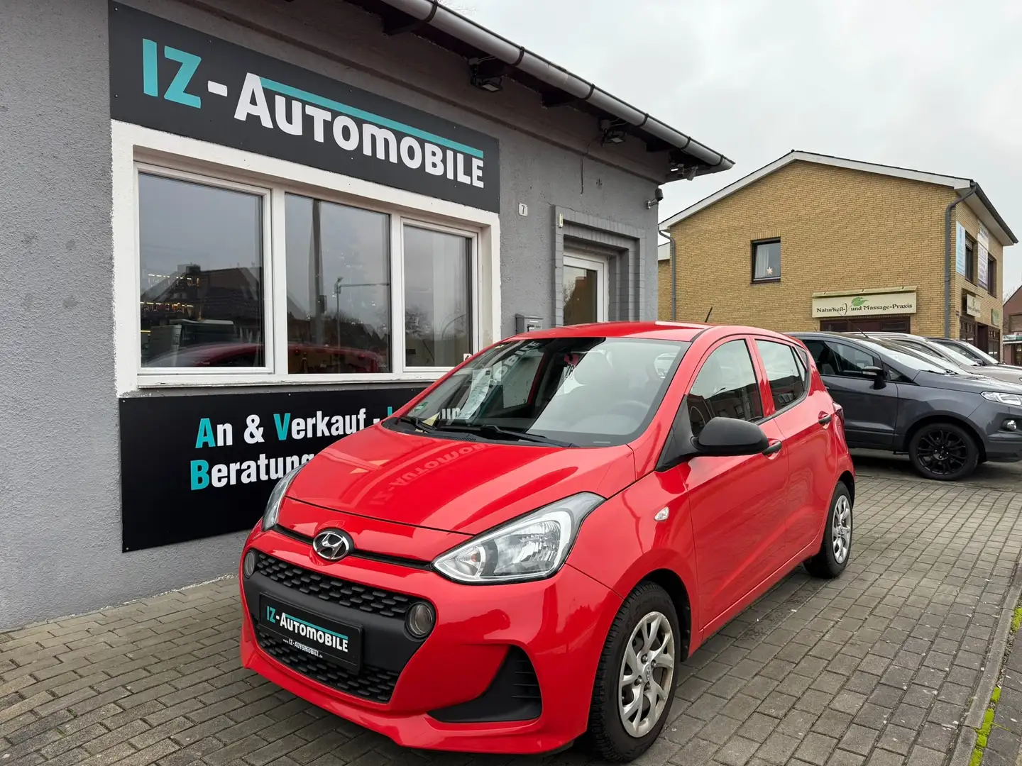 Hyundai i10 Wenig KM /Ganzjahresreifen/ Sparsam Rot - 1