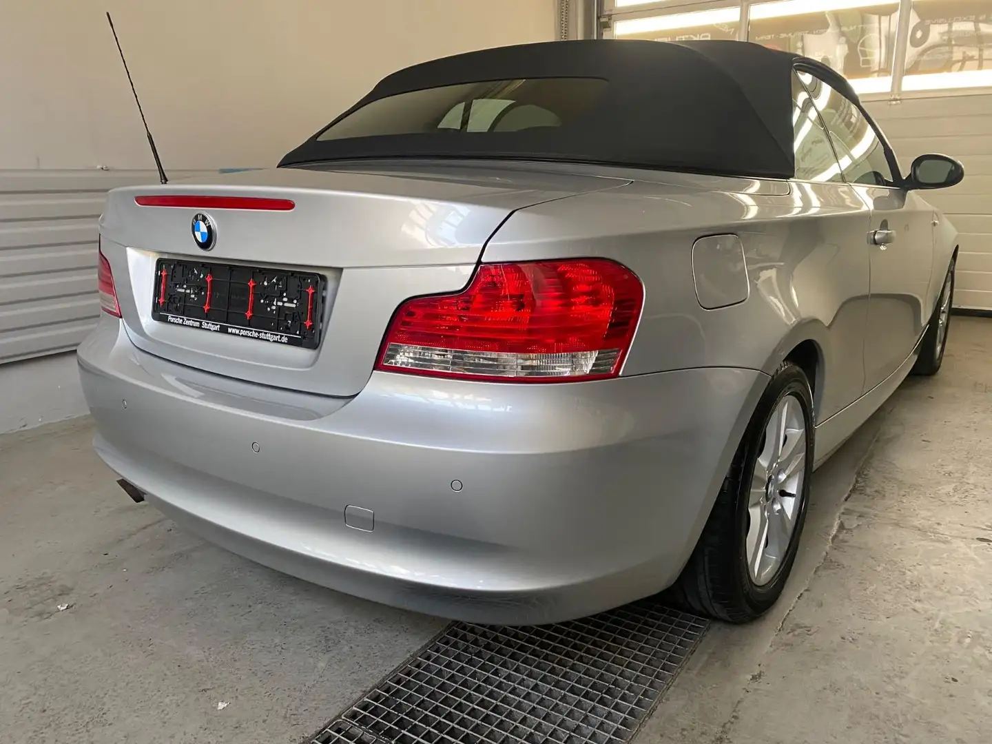 BMW 118 i C Automatik Leder Xenon 1.Hand Silber - 2