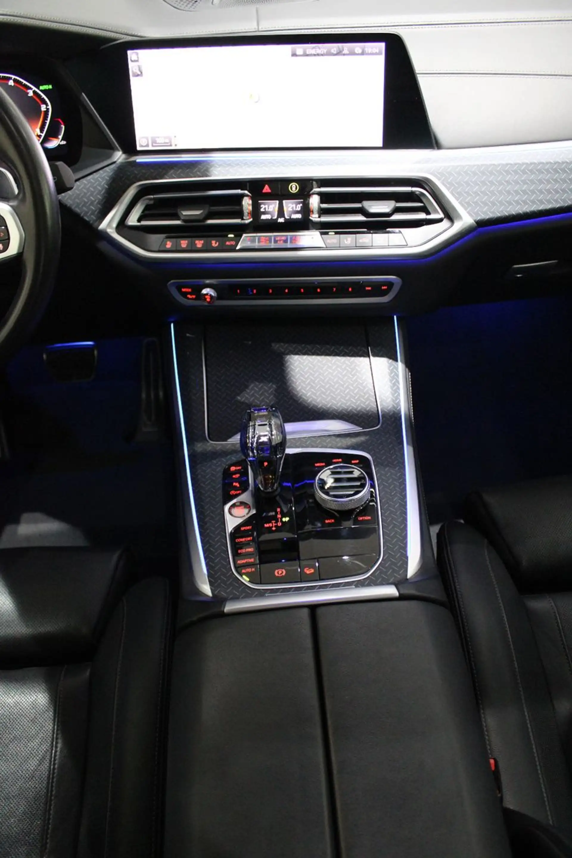 BMW X5 M d INDIVIDUAL PERFORMANCE B&W SKY ACC — photo 6