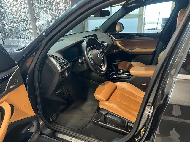 BMW X3 view 14