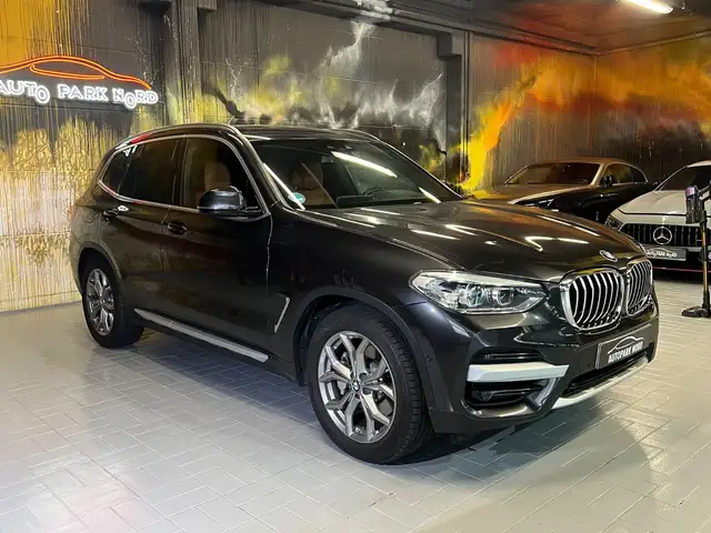 BMW X3 view 4